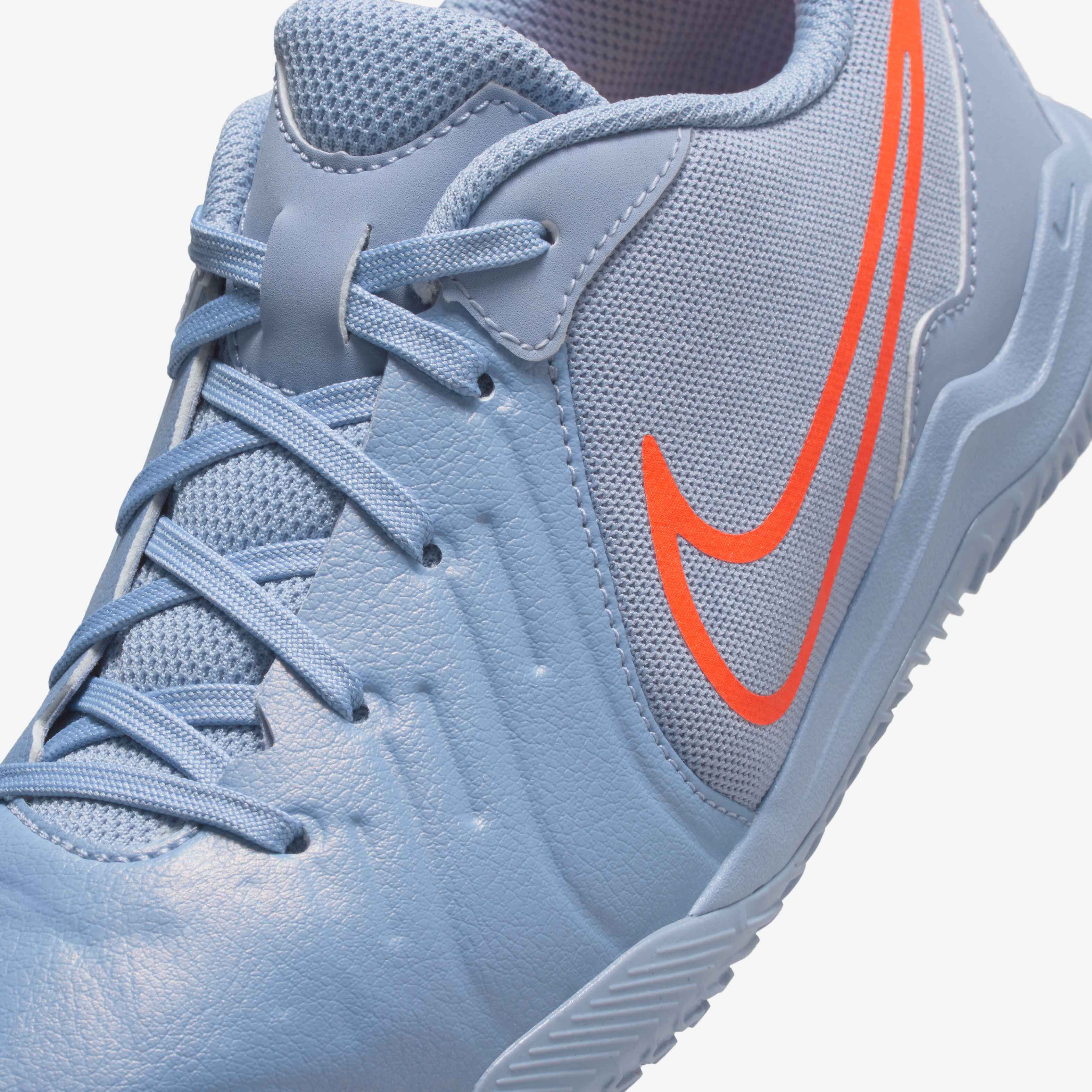 Nike Jr. Tiempo Legend 10 Academy image number 6