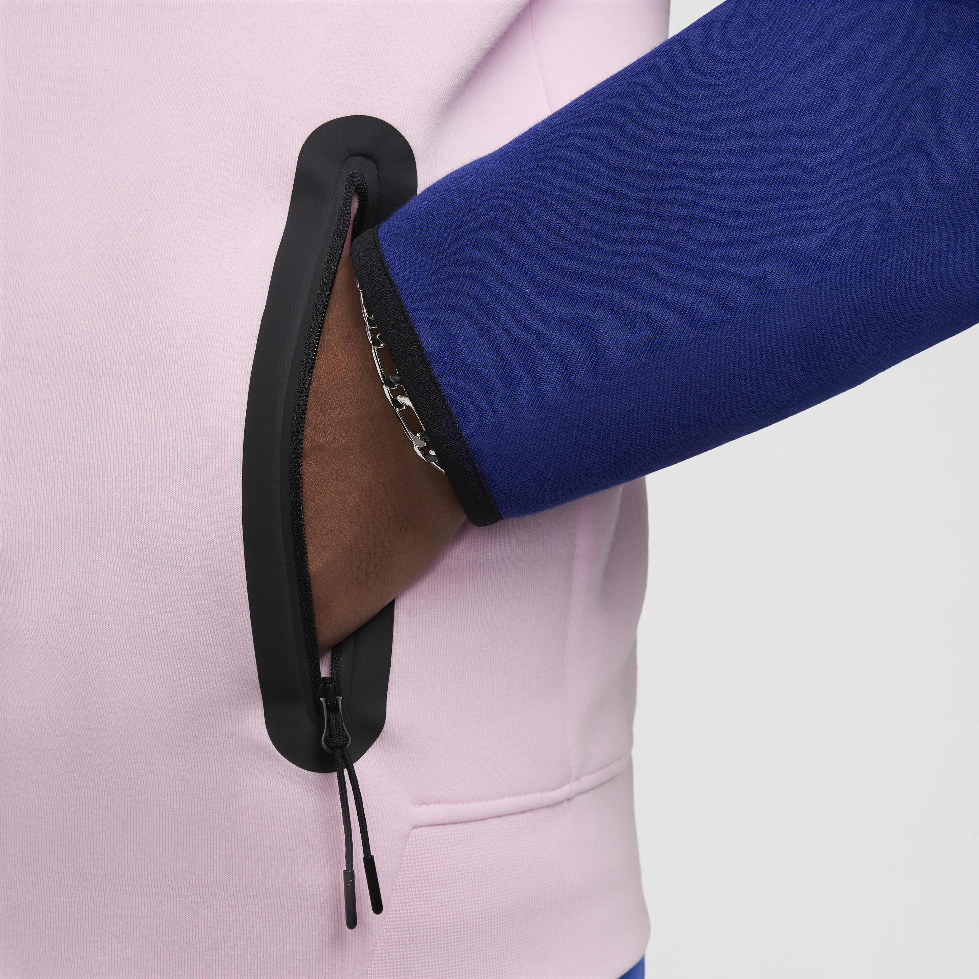 نايكي سبورتسوير تك فليس ويندرانر image number 6