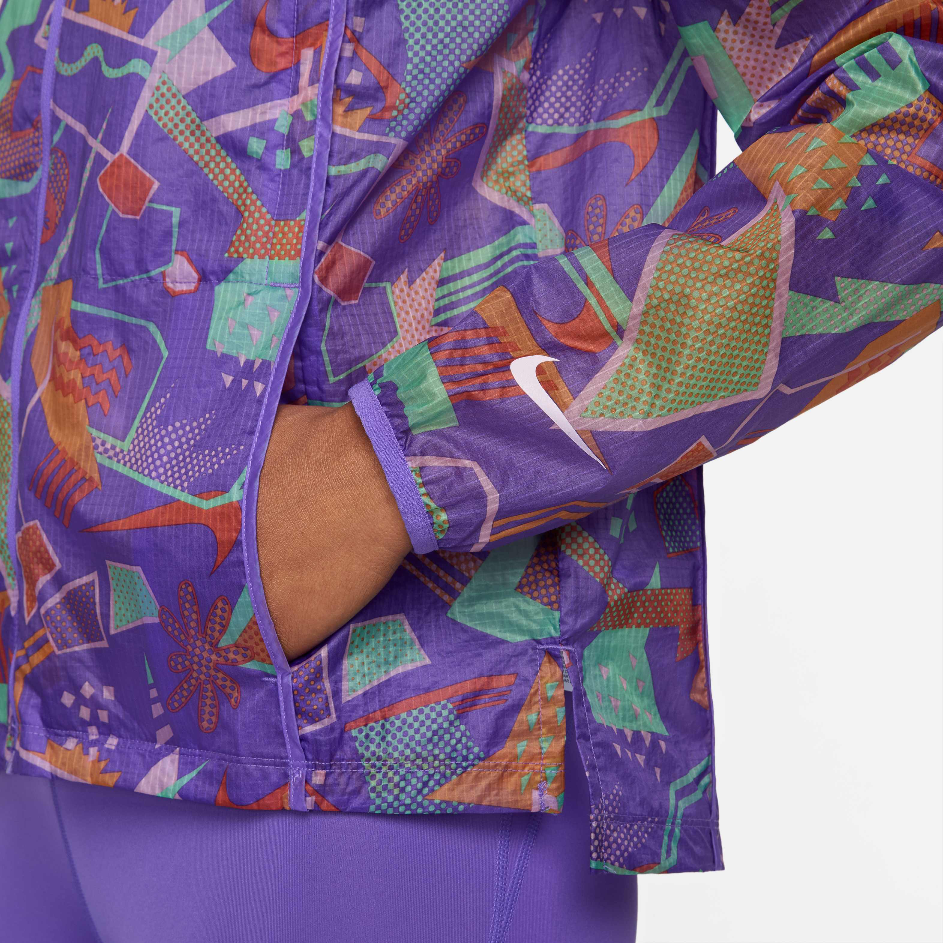 Nike Retro Run image number 2