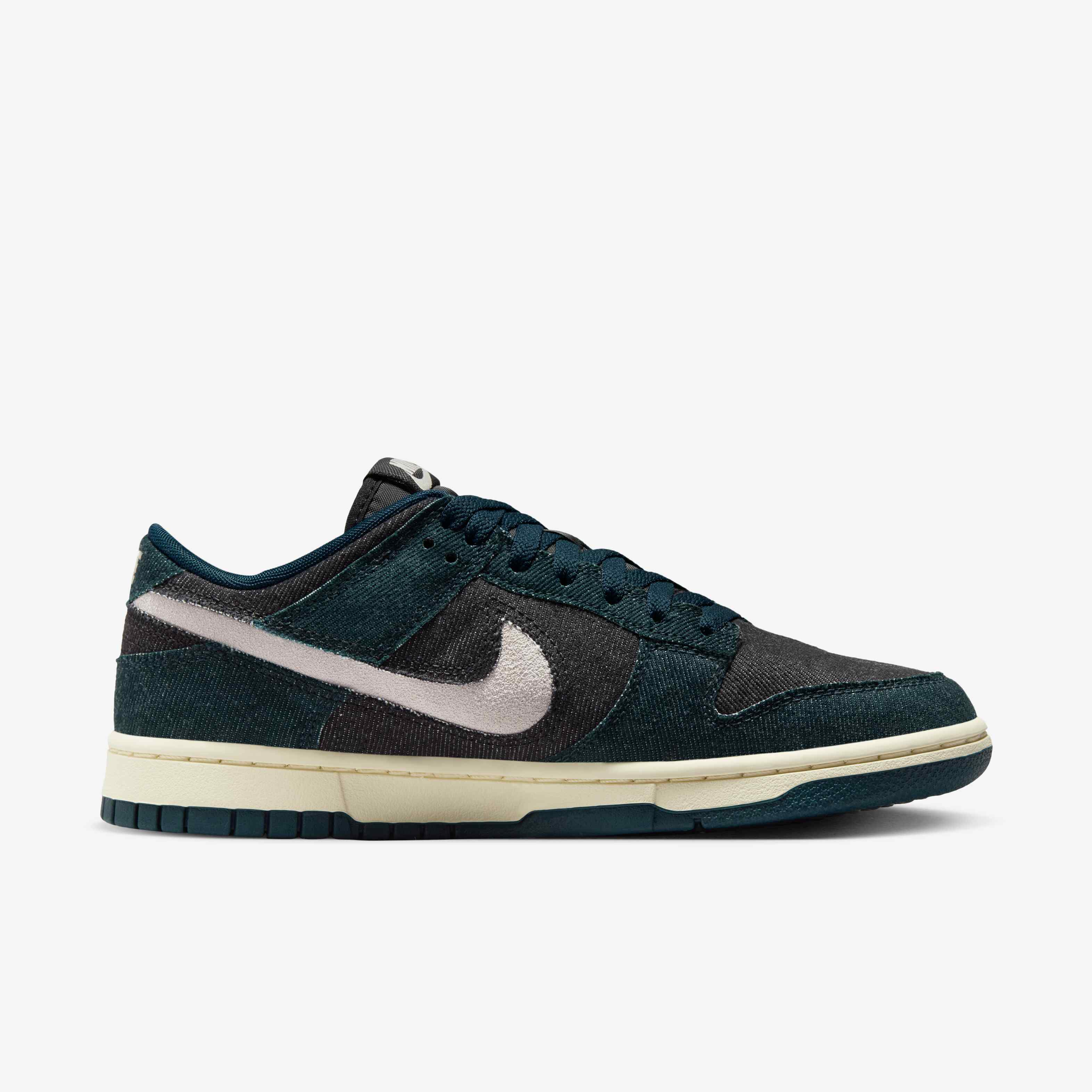 Nike Dunk Low image number 2