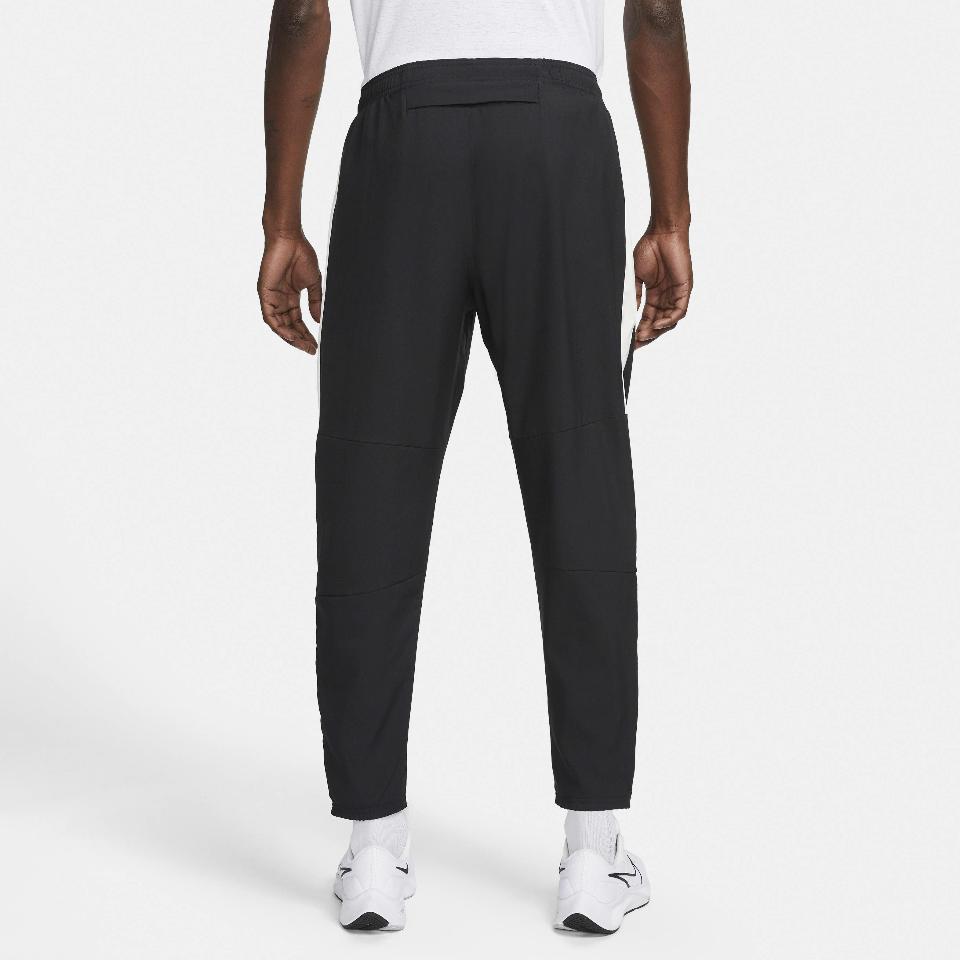 Nike Dri-FIT Challenger image number 1