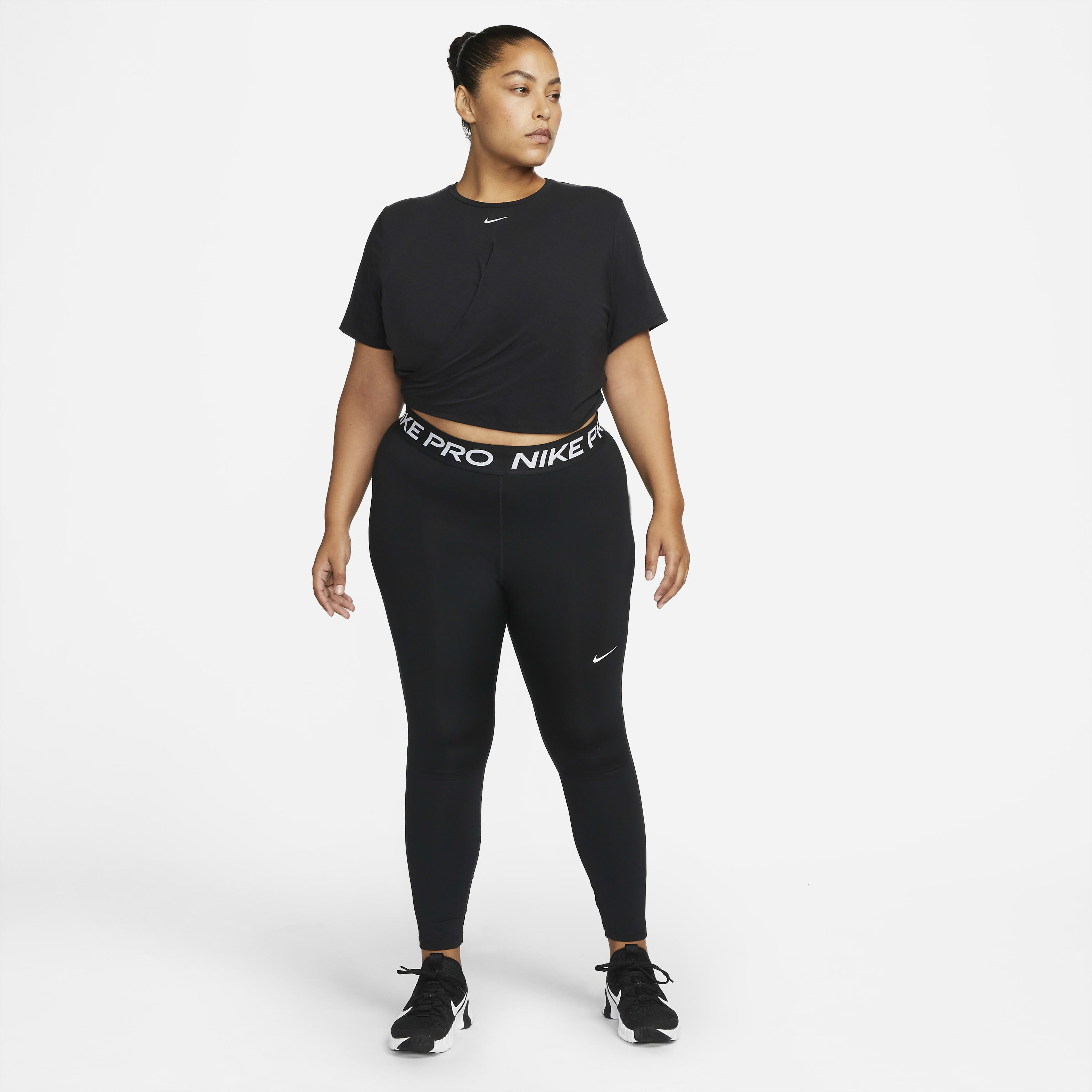 Nike Dri-FIT One Luxe image number 3