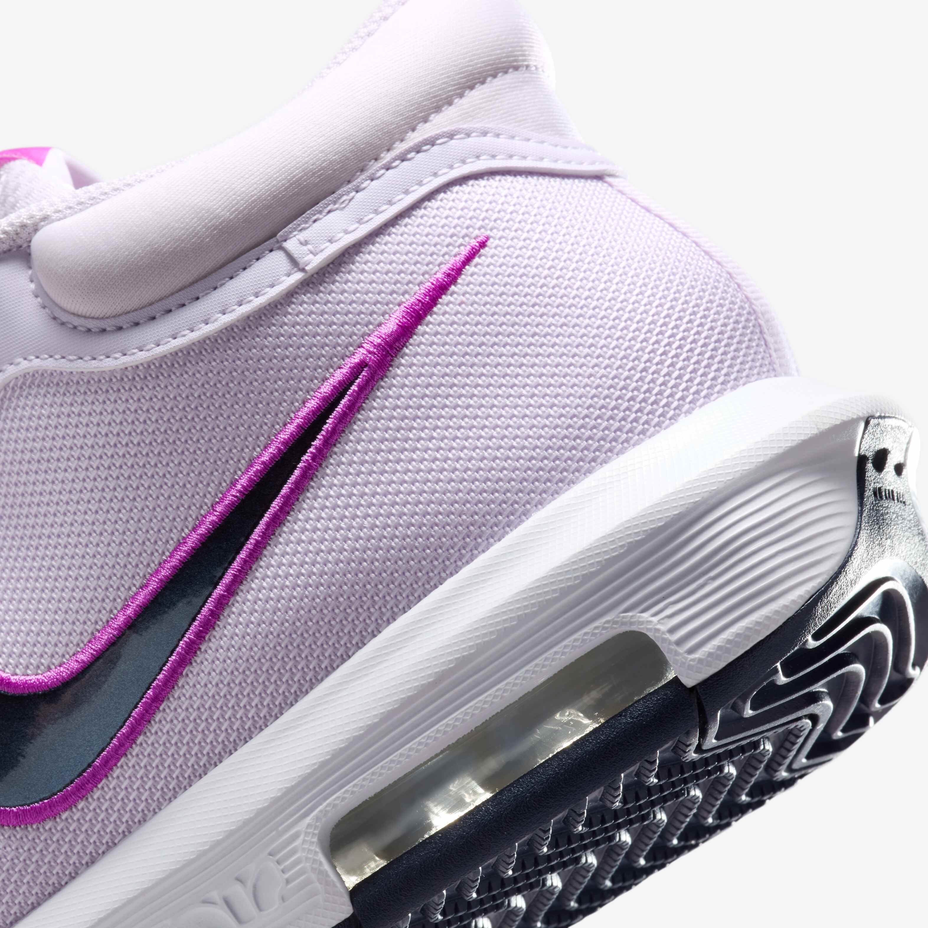 LeBron Witness VIII image number 7