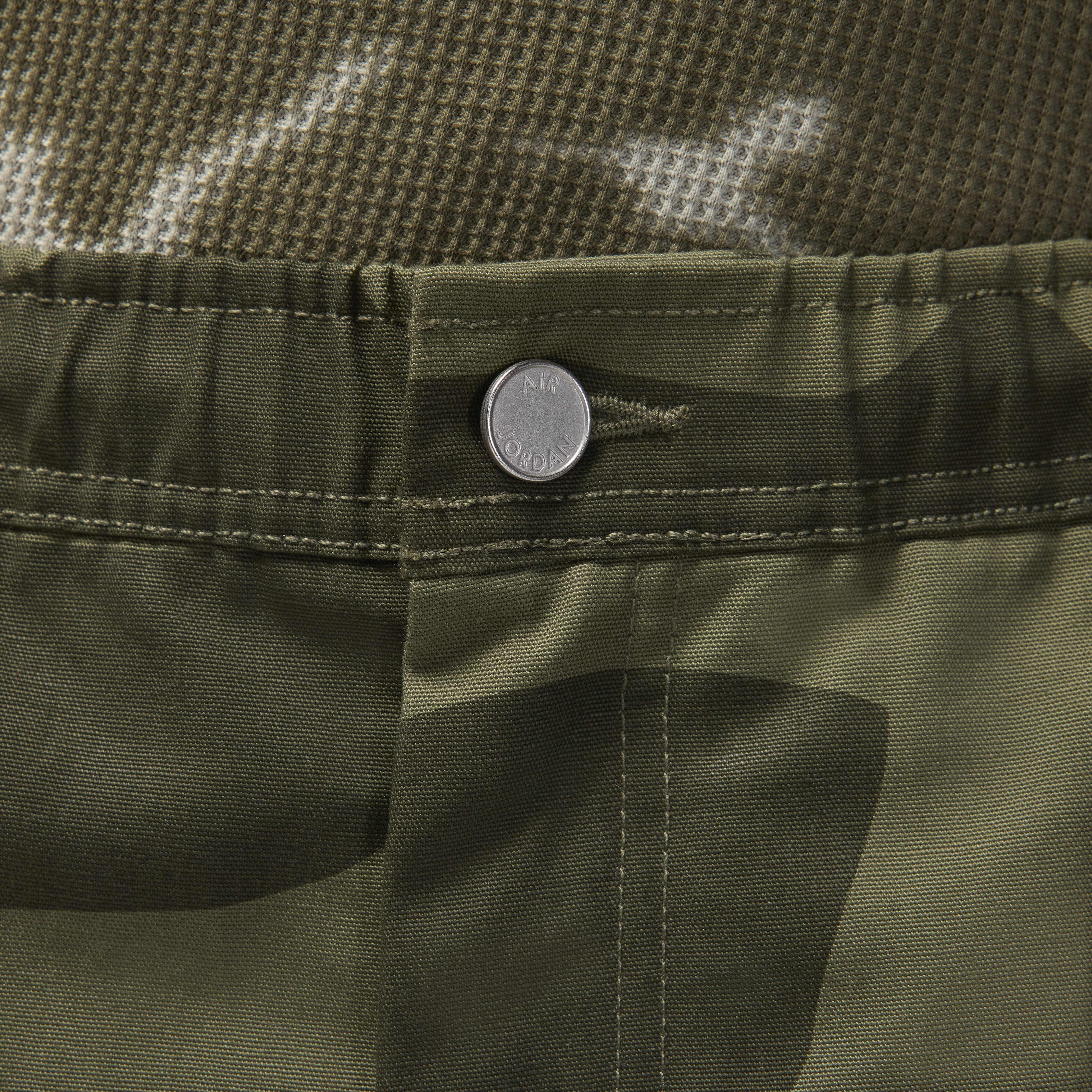 Jordan Essentials Chicago image number 3