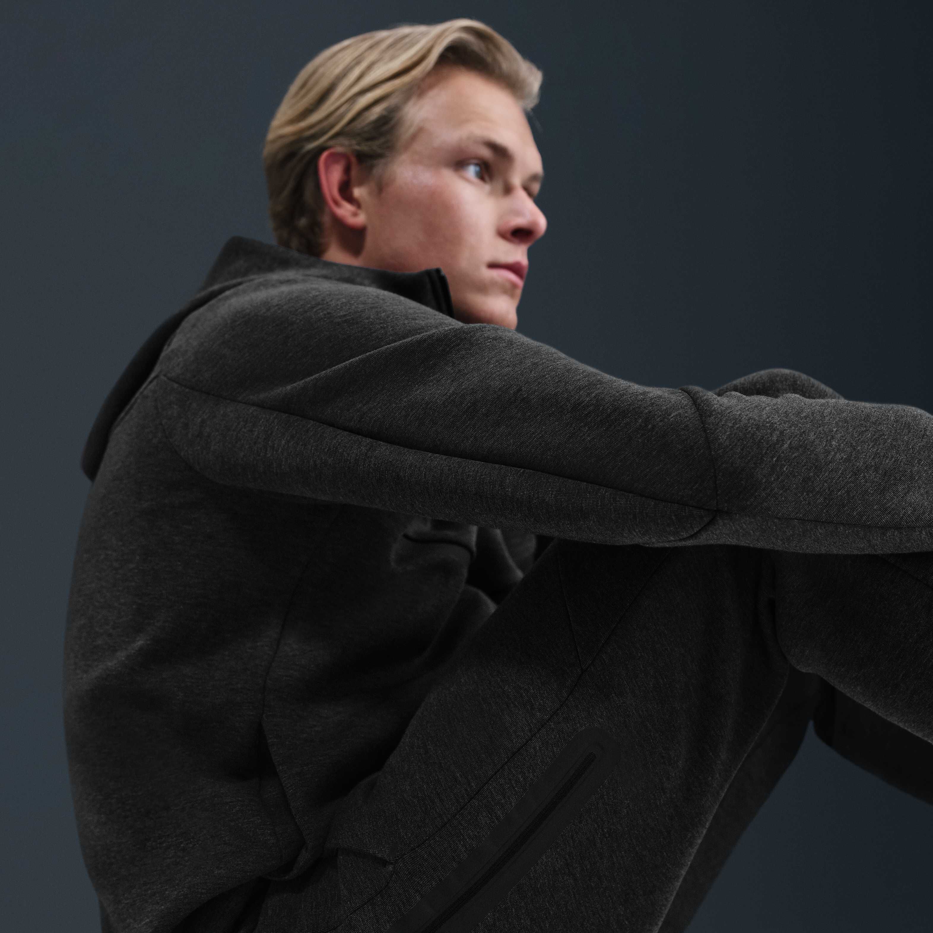 Nike Tech image number 4