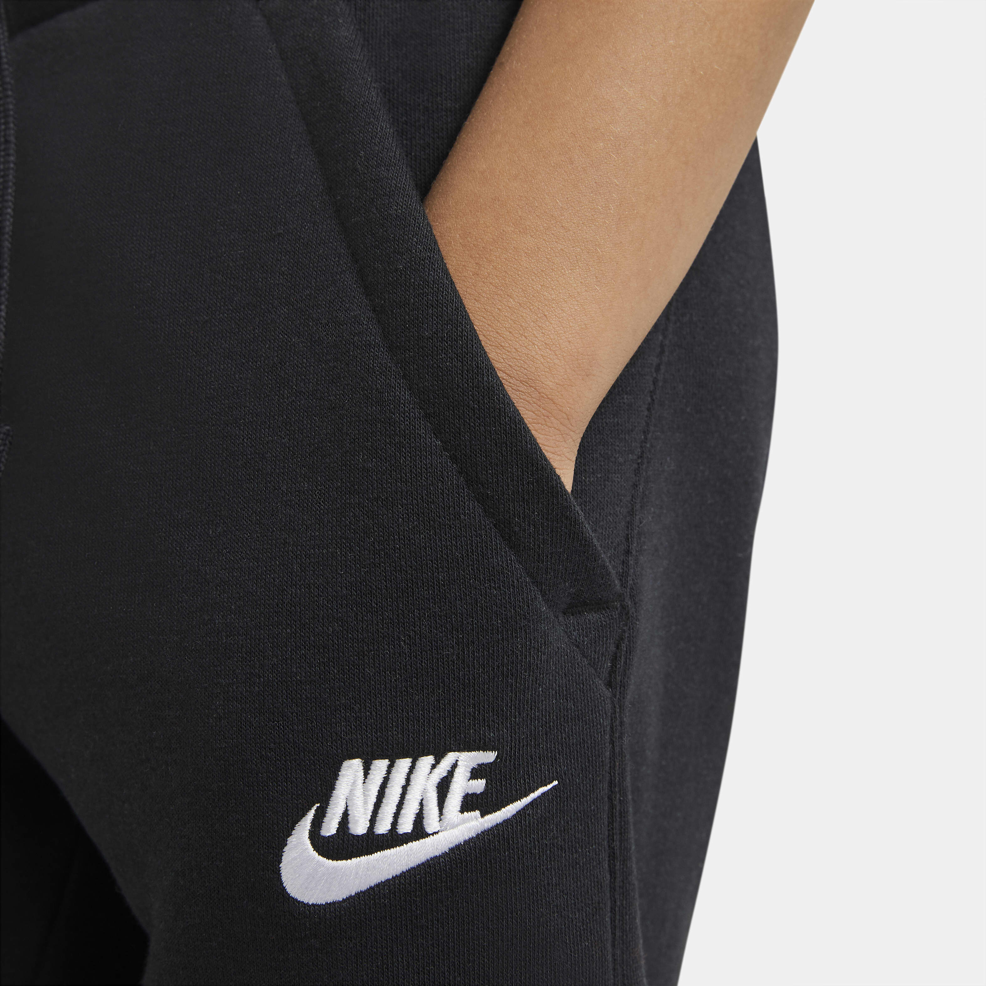Nike Sportswear Club image number 3