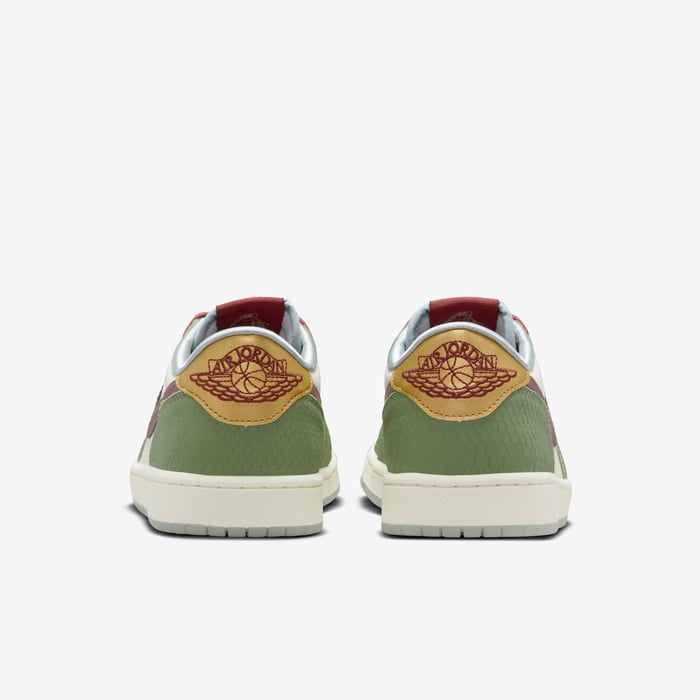 Air Jordan 1 Retro Low OG Lunar New Year image number 5 Air Jordan 1 Retro Low OG Lunar New Year image number 5