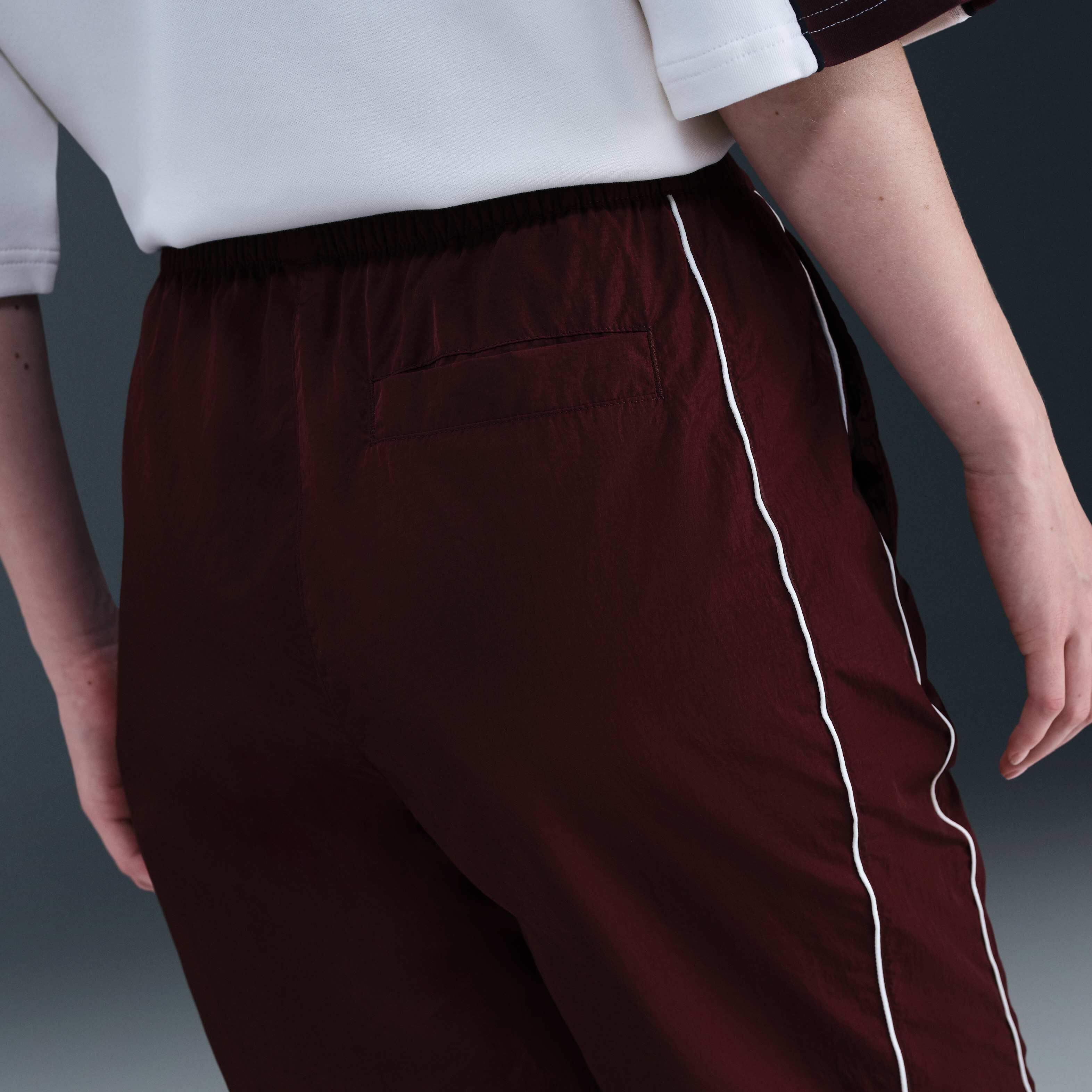 Nike Windrunner image number 2