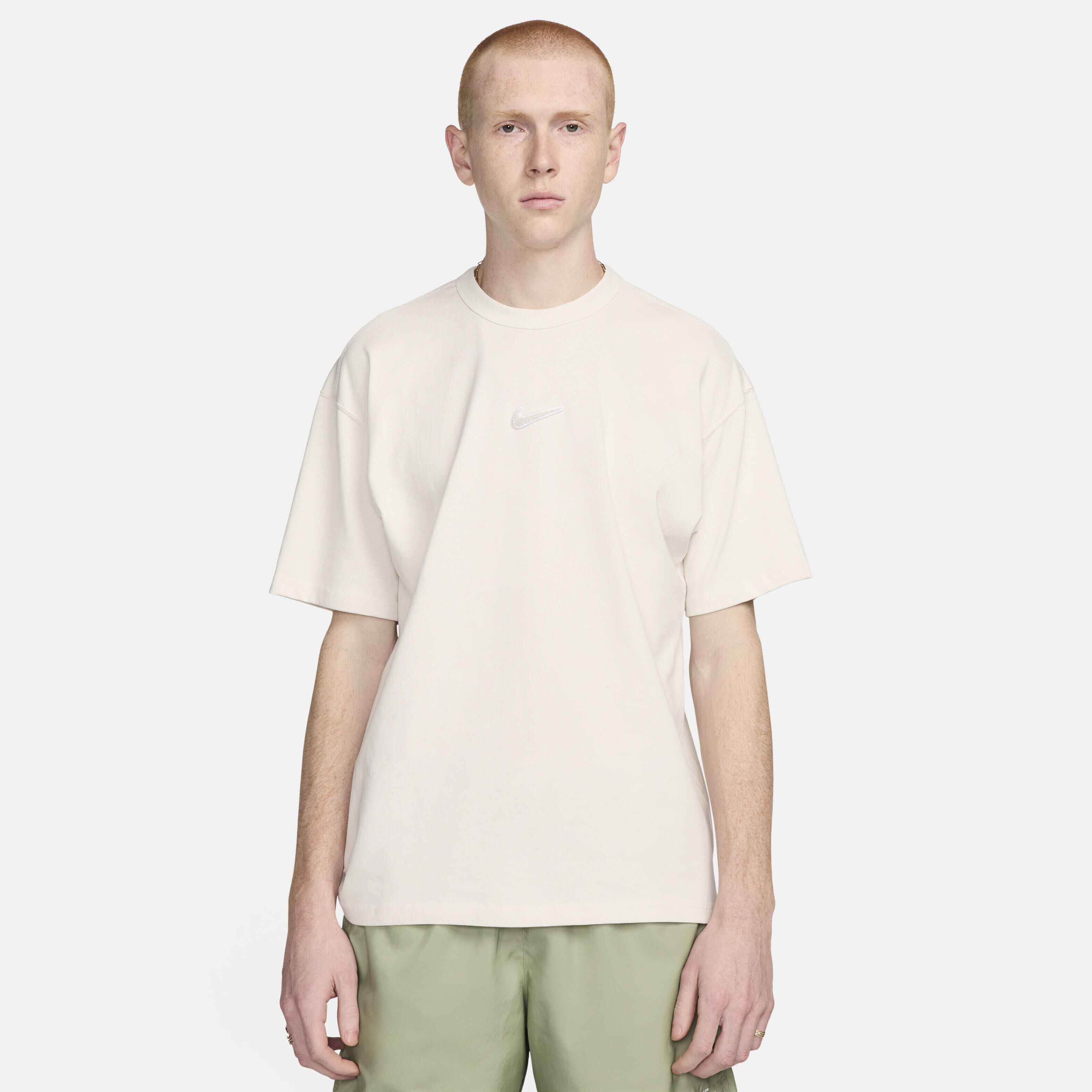 Shop Nike Men s Clothing Online in KSA Hoodies T Shirts Shorts More