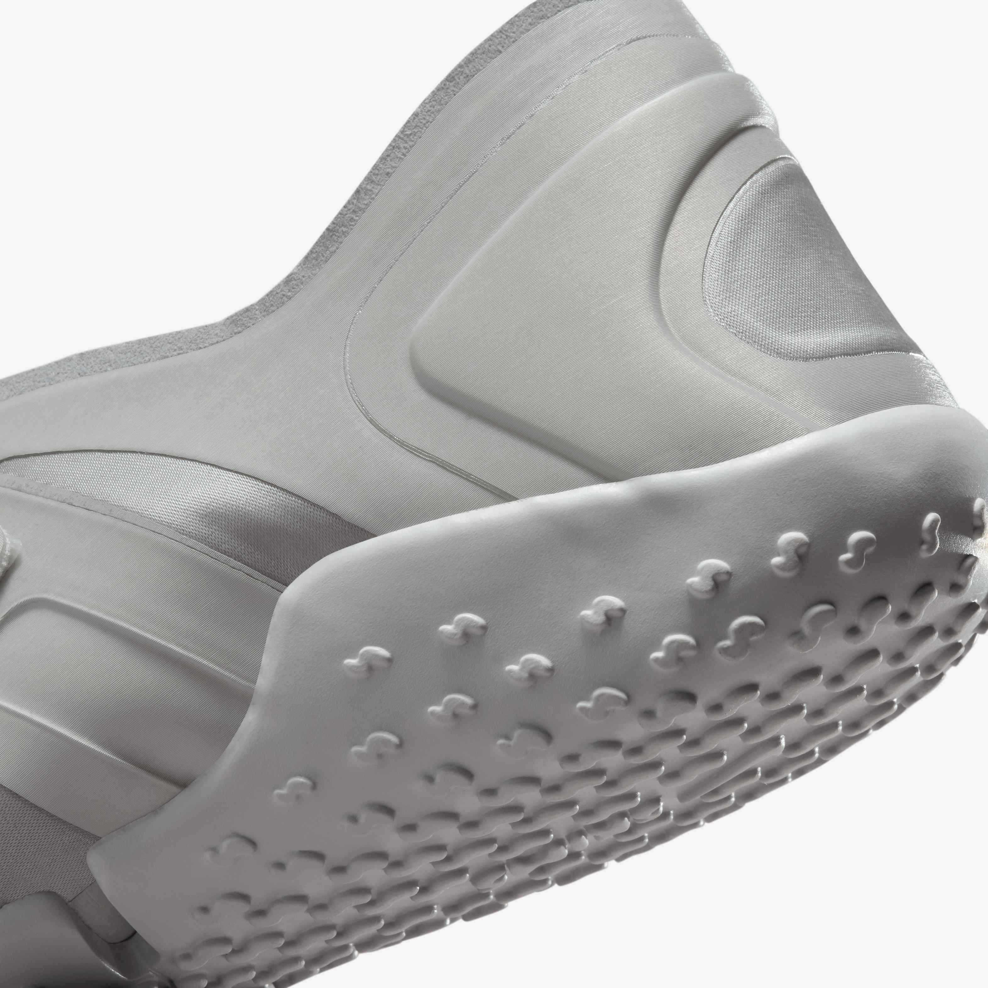 NikeSKIMS ريفت ساتين image number 7