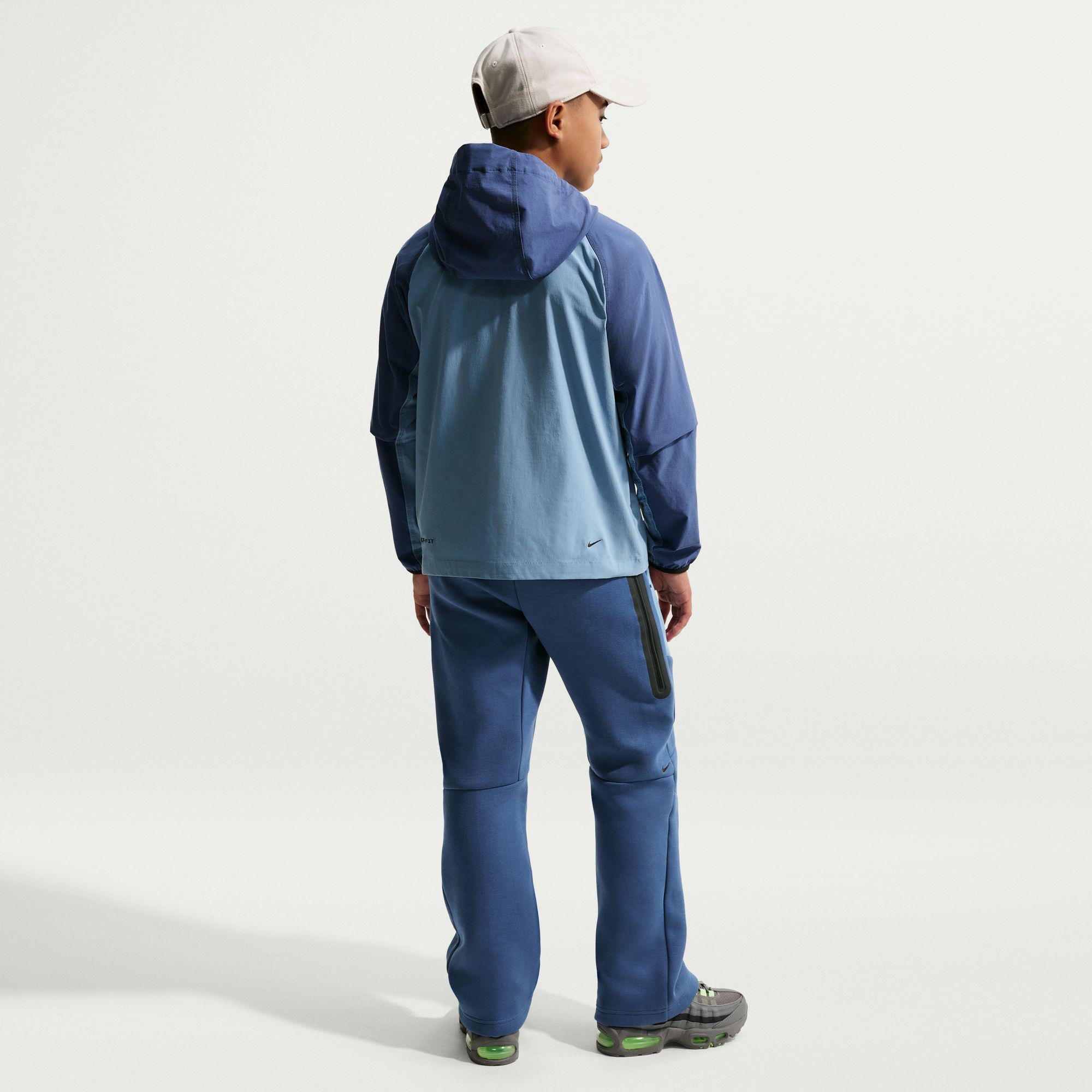 Nike Sportswear Tech Fleece image number 1