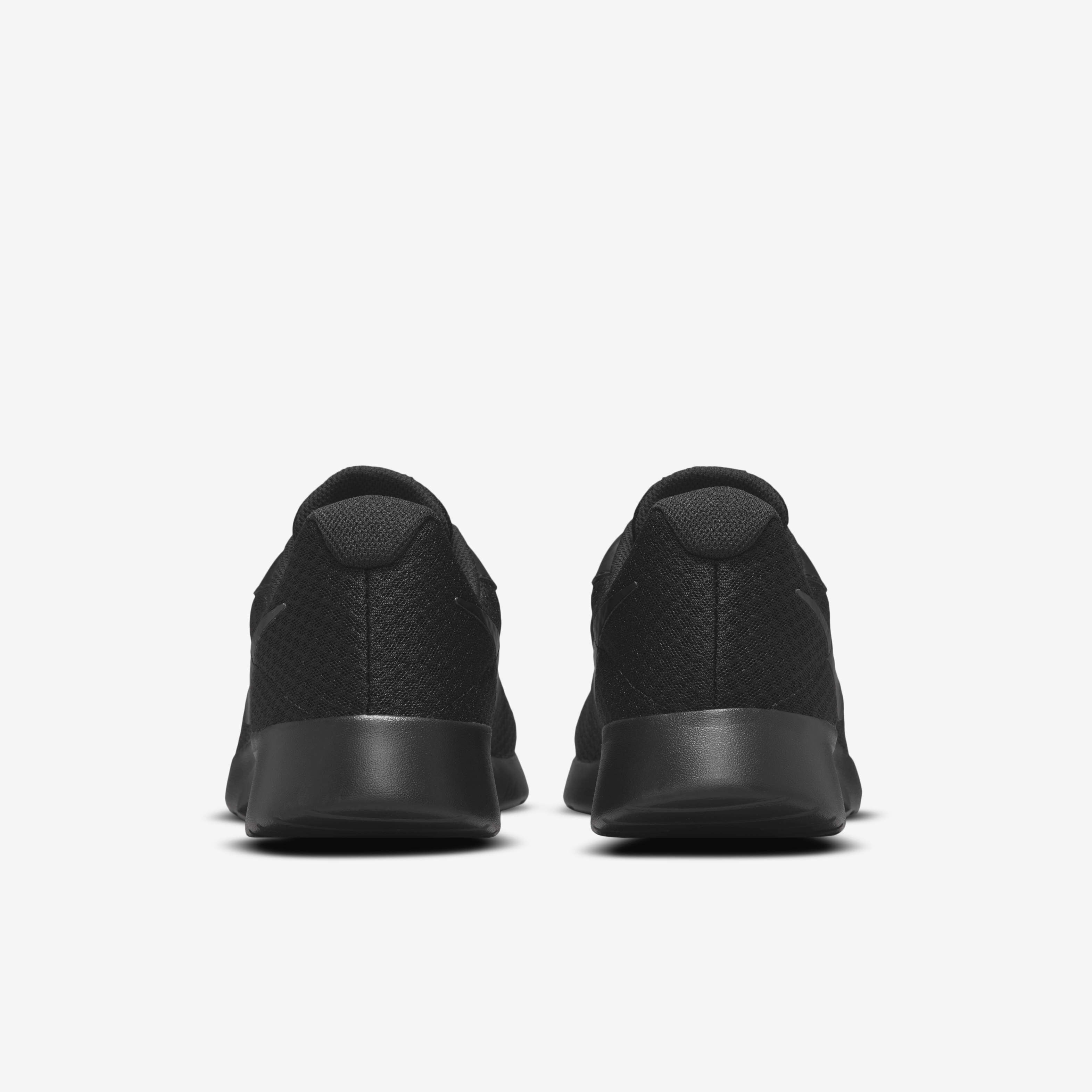 Nike tanjun mens black new arrivals