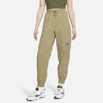 Nike Sportswear Swoosh