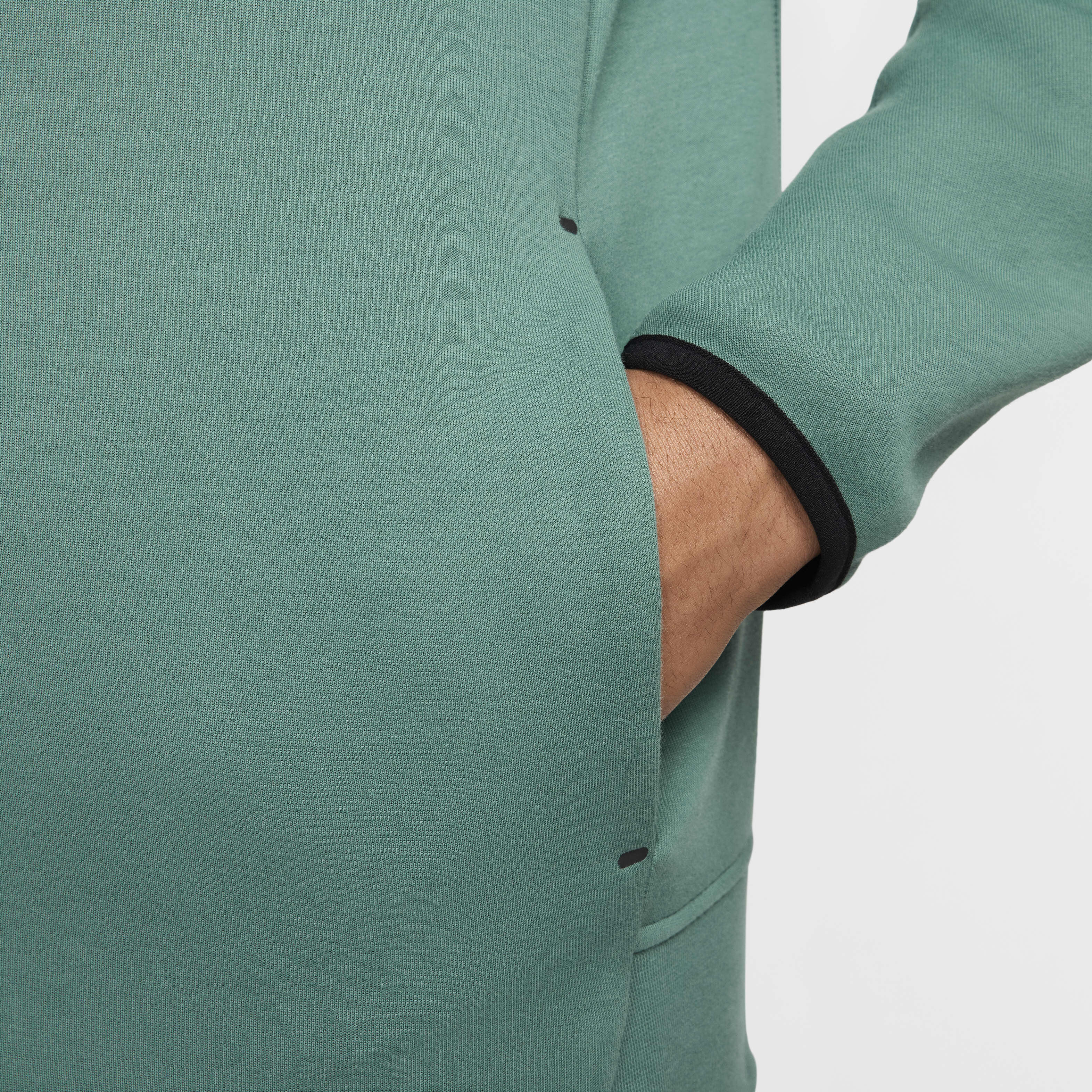 Nike Sportswear Tech Fleece image number 7