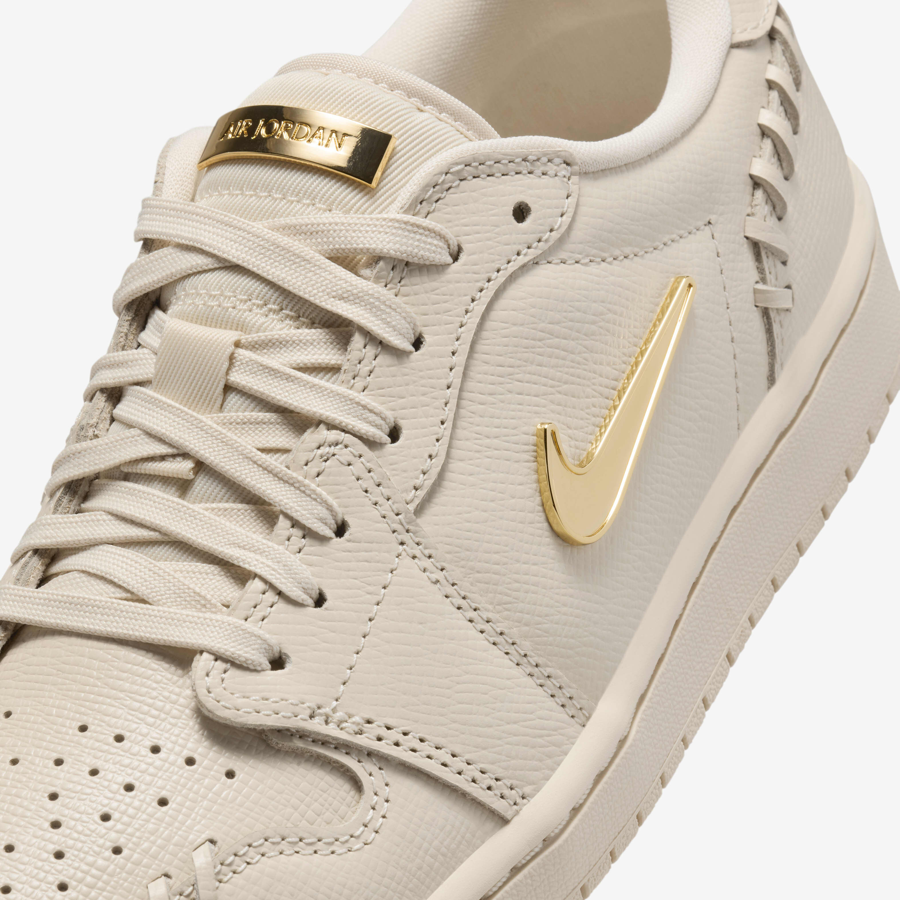 اير جوردن 1 لو ميثود اوف ميك image number 6