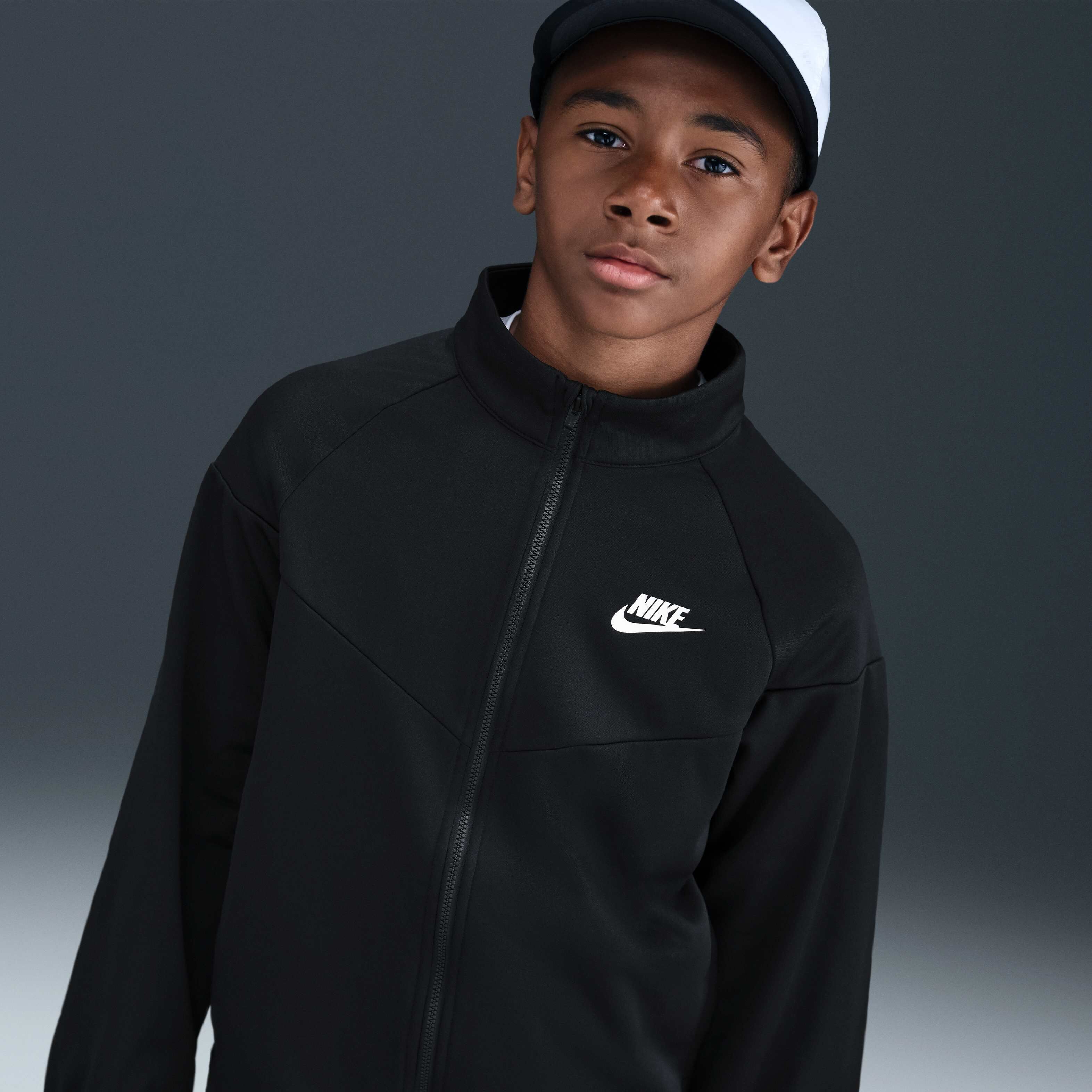 Nike Sportswear image number 0
