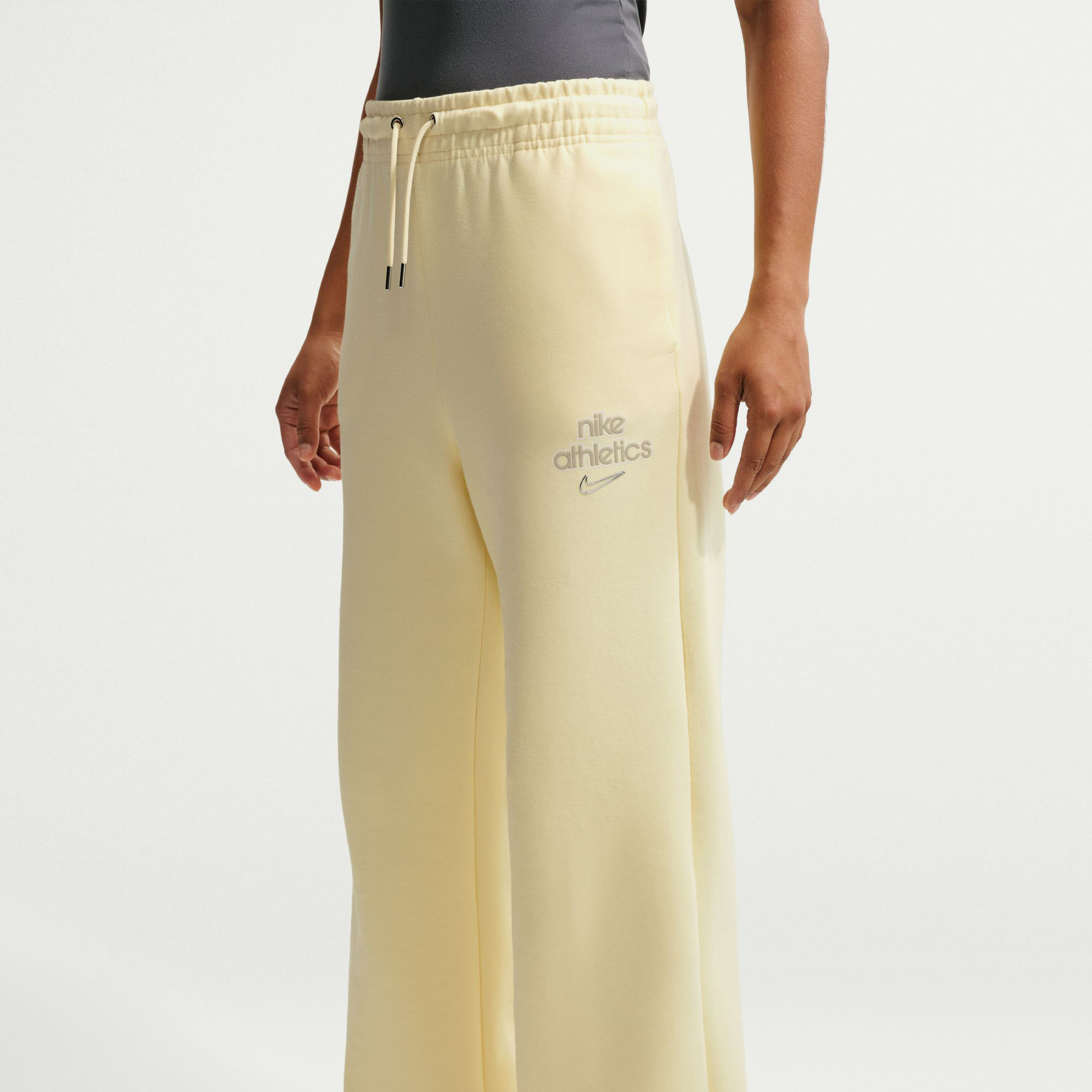 نايكي سبورتسوير فينيكس فليس image number 2