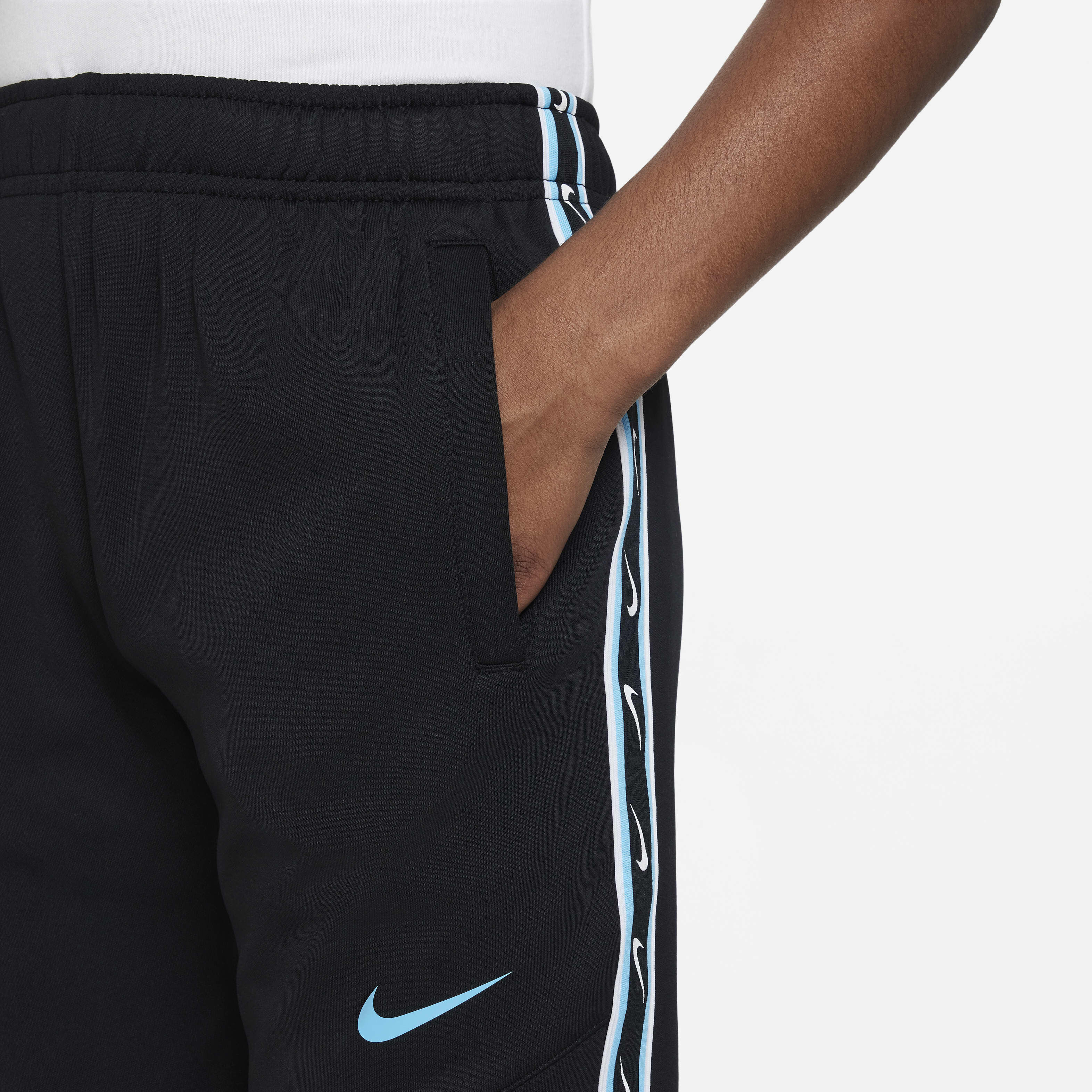 Nike Sportswear Repeat image number 3