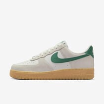 Nike Air Force 1 '07 LV8