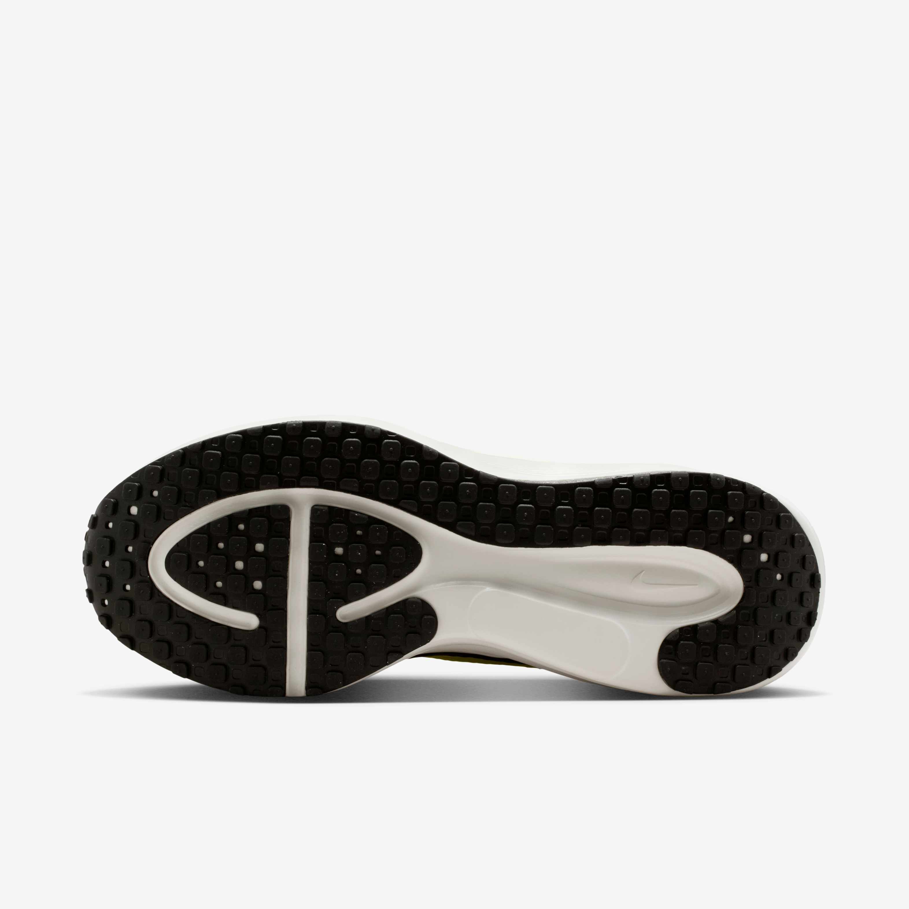 Nike Revolution 8 image number 1