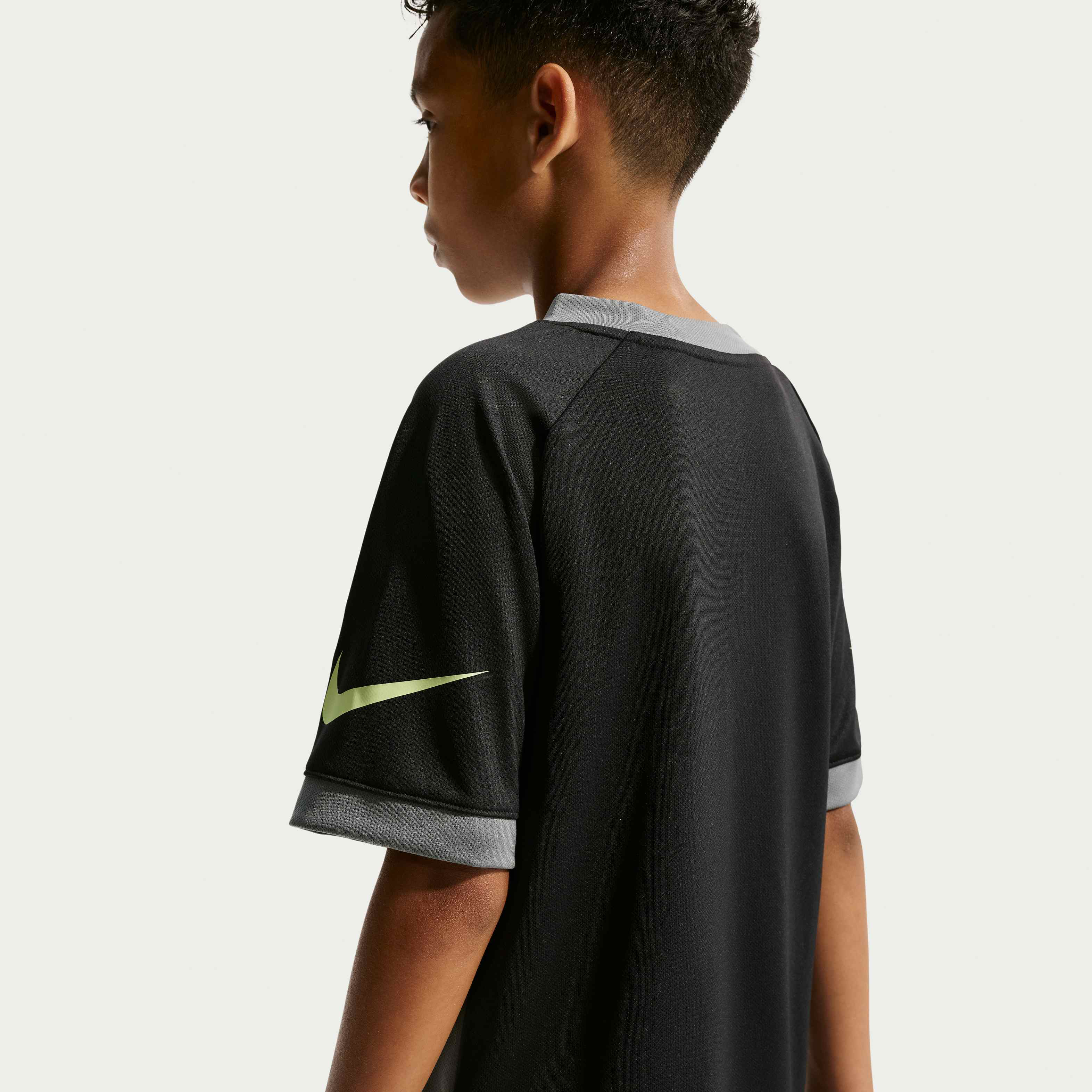 نايكي مالتي image number 1