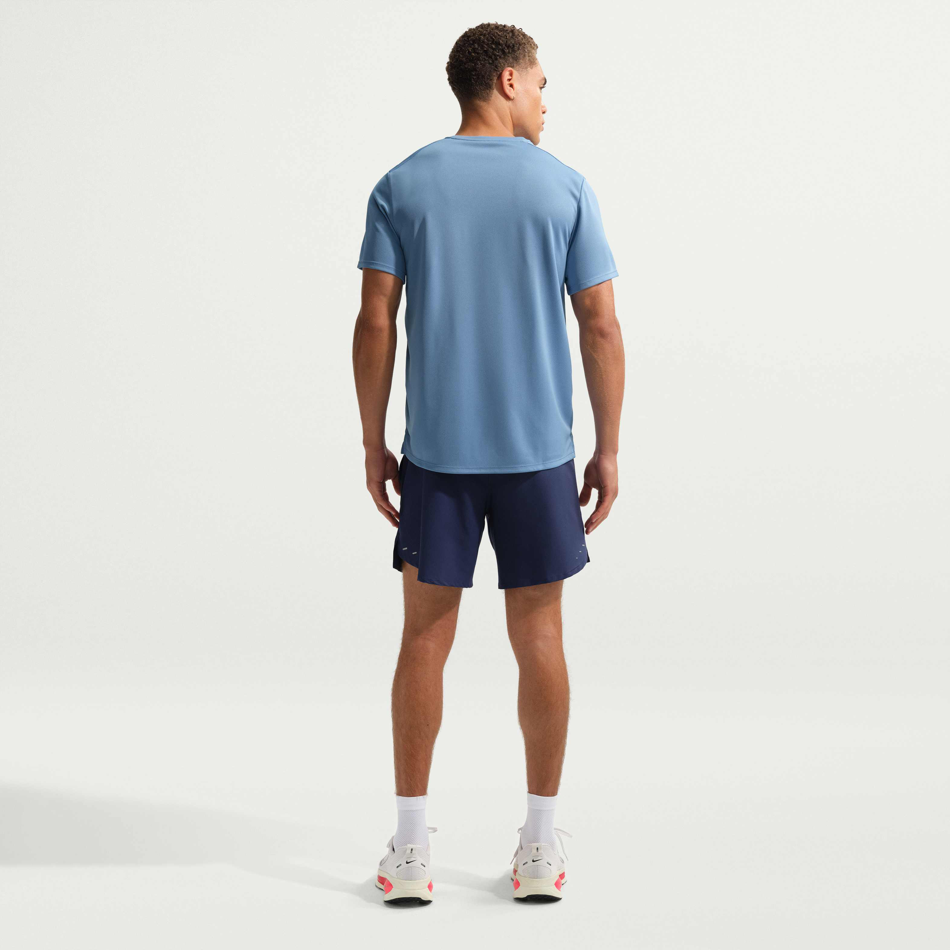 Nike Miler image number 4