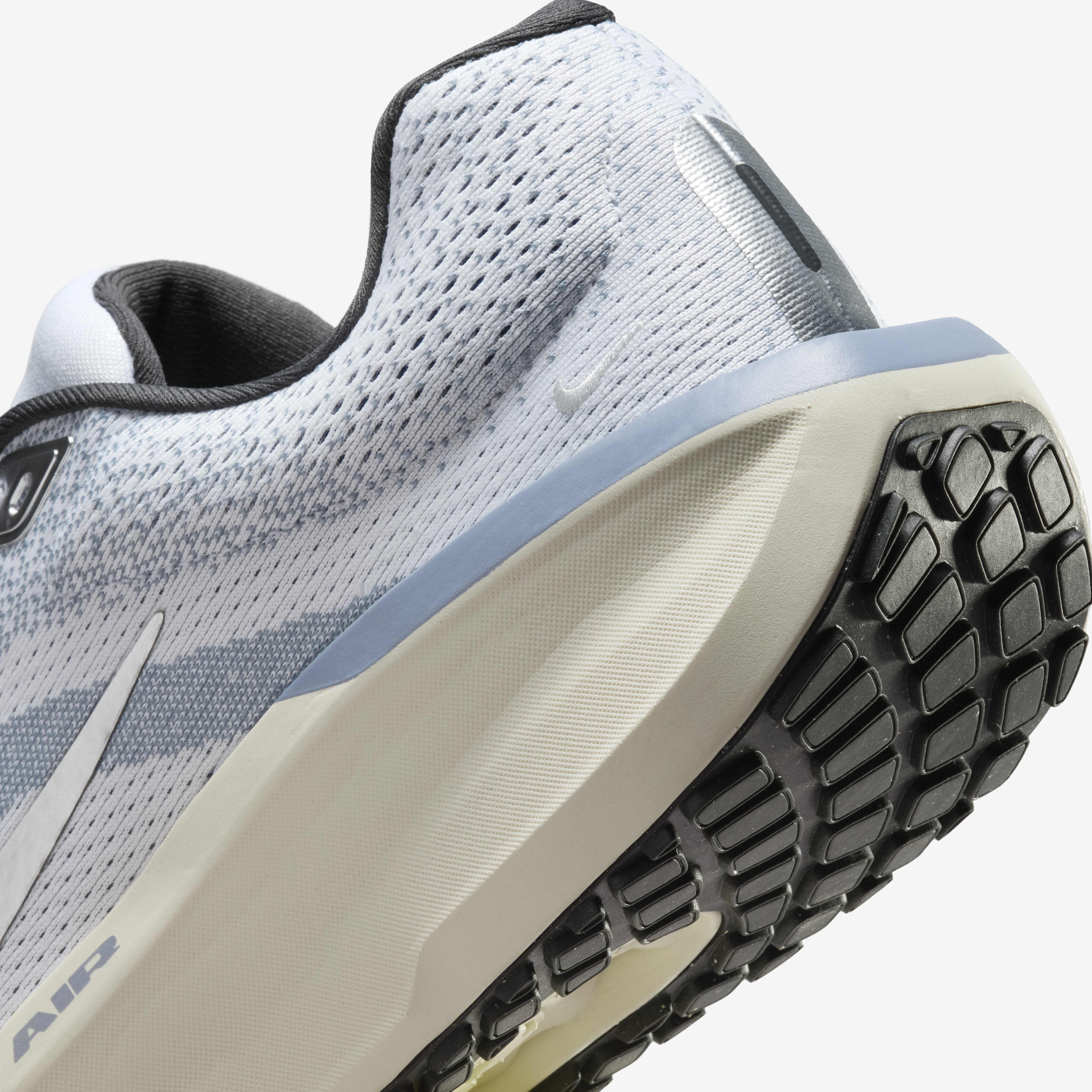 Buy Nike Winflo 11 Men s Road Running Shoes Nike Saudi Official