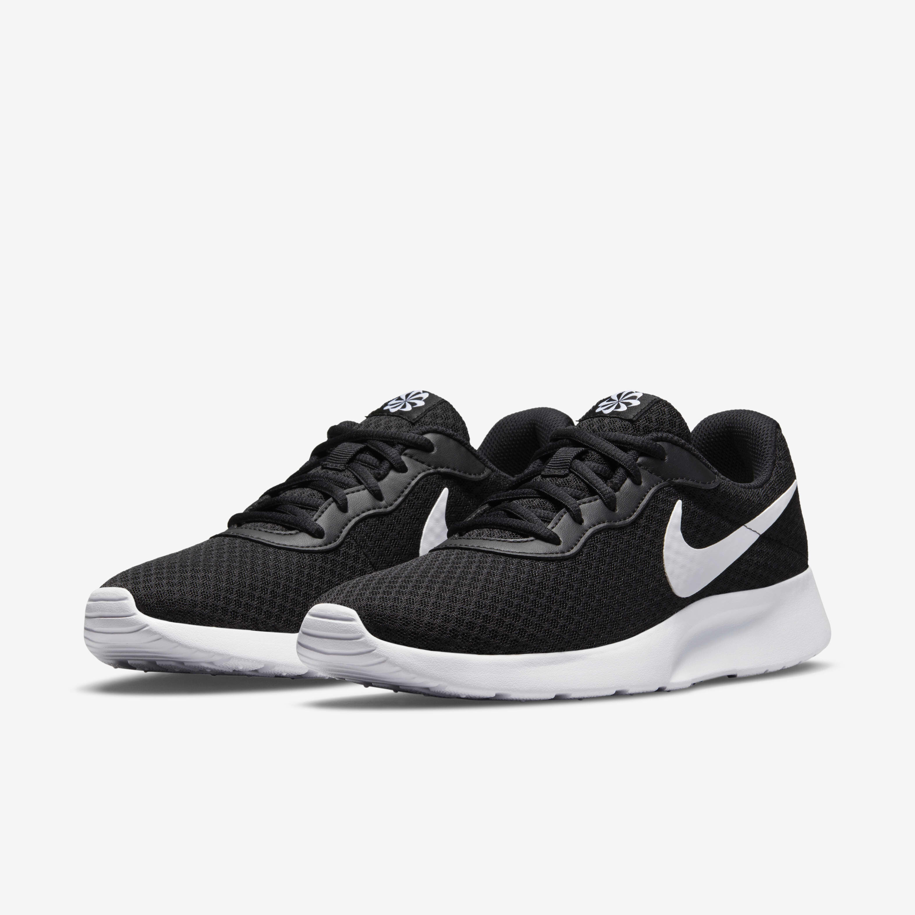 Buy Nike Tanjun Women s Shoes Nike Saudi Official