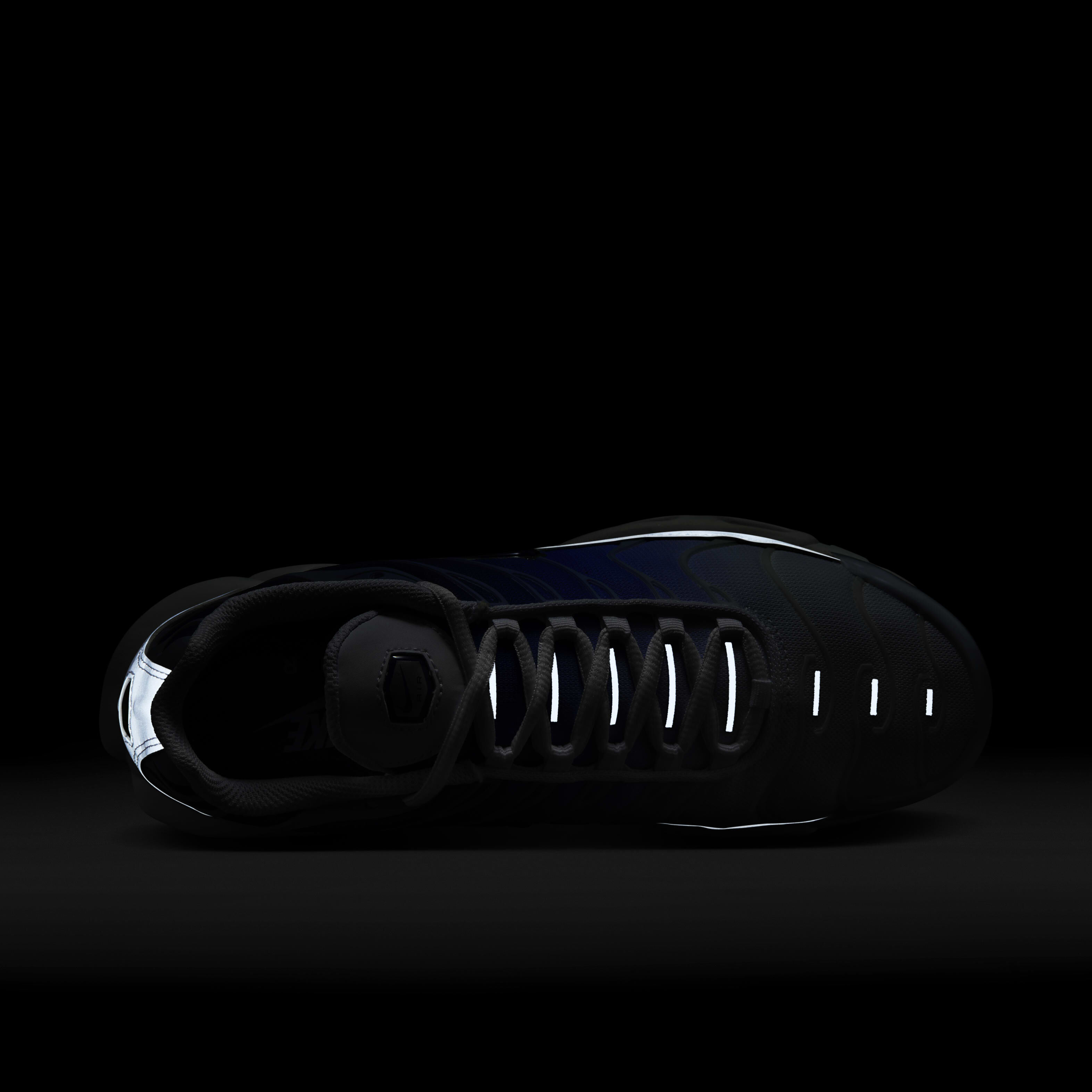 Nike Air Max Plus image number 9