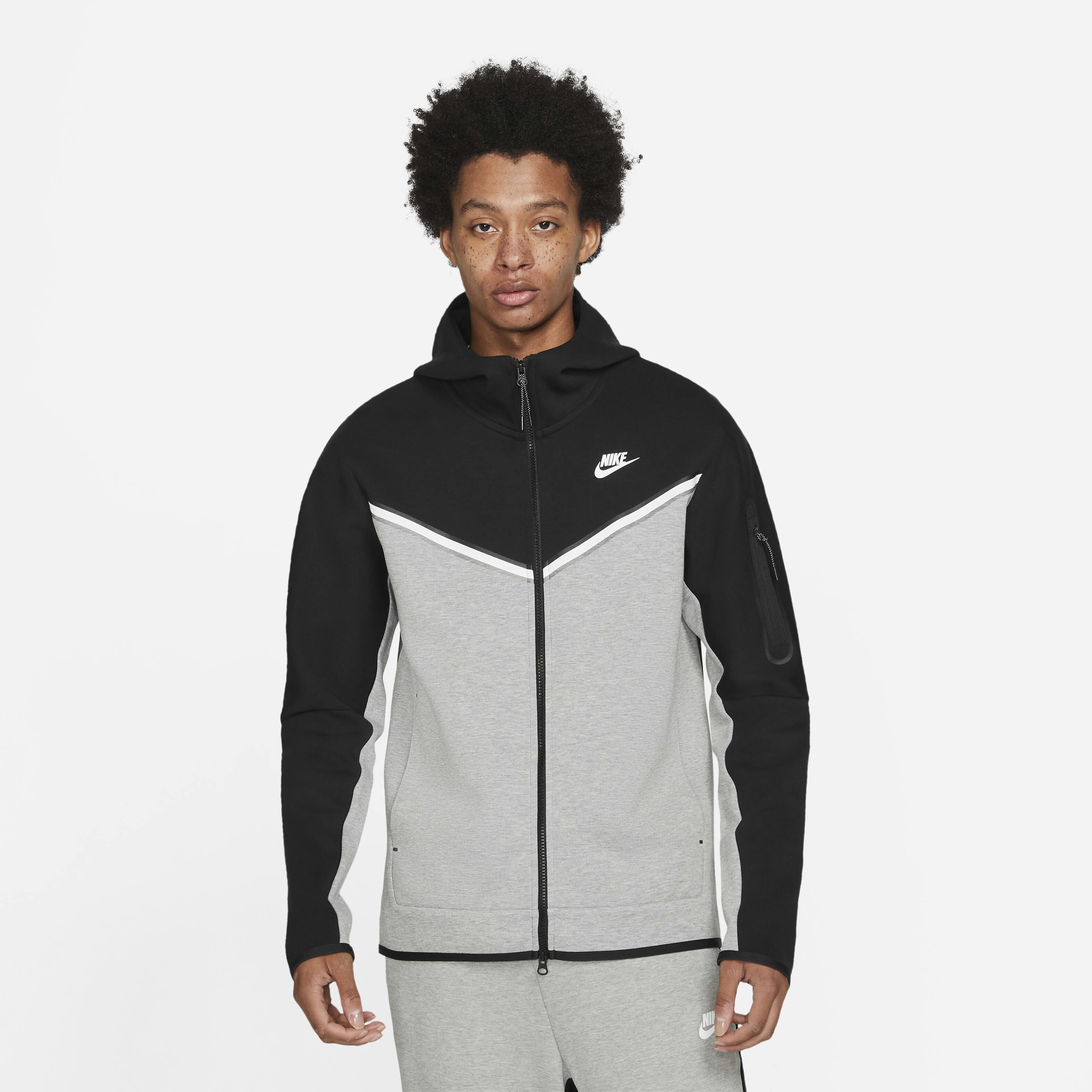 Nike sportswear black and white outlet