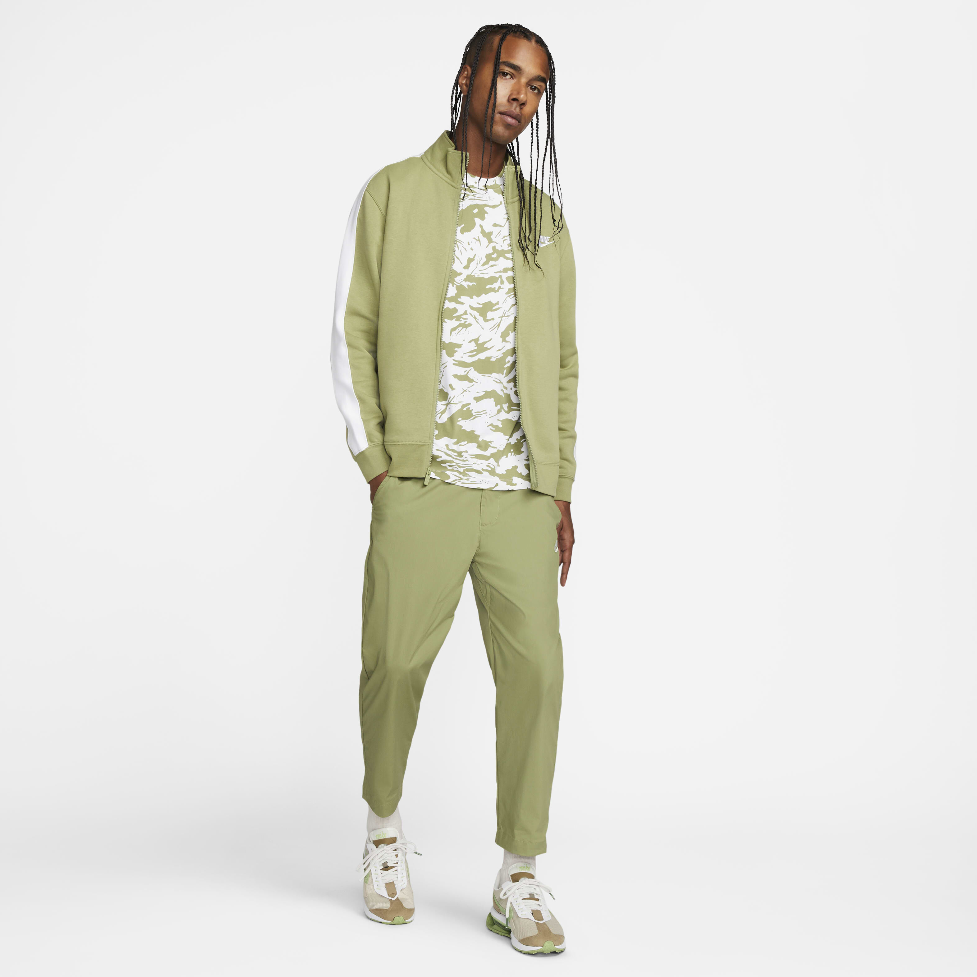 نايكي سبورتسوير كلوب فليس image number 4