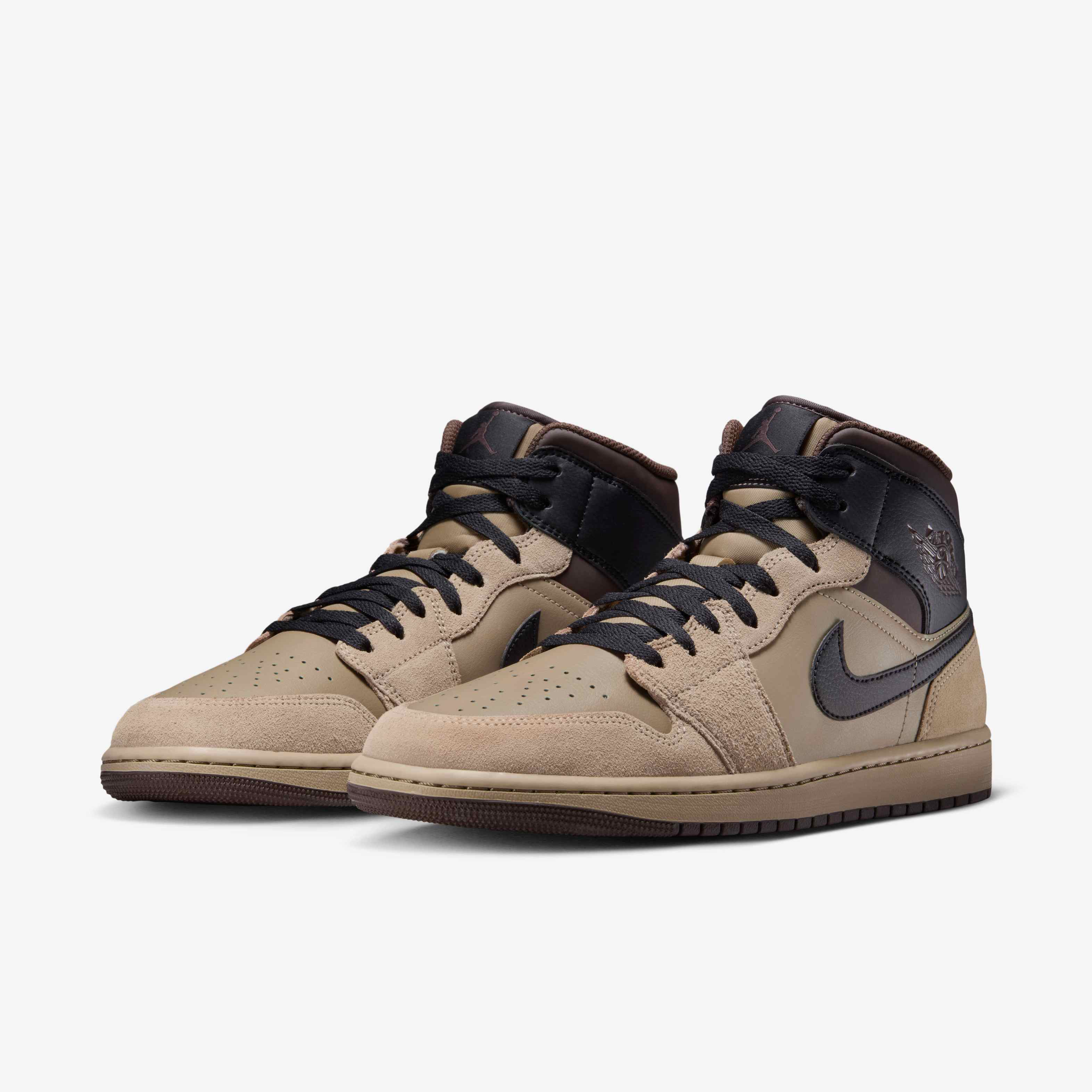 Air Jordan 1 Mid image number 4