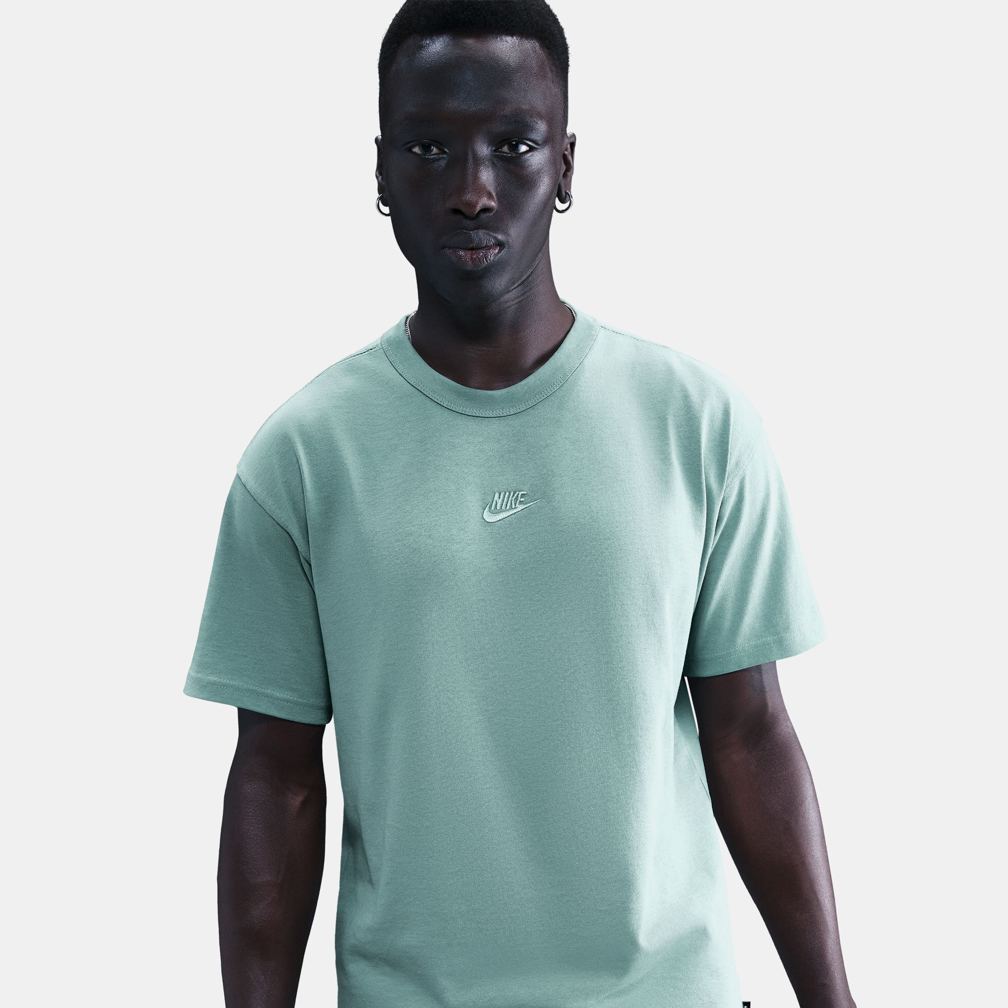 Nike Sportswear Premium Essentials image number 4