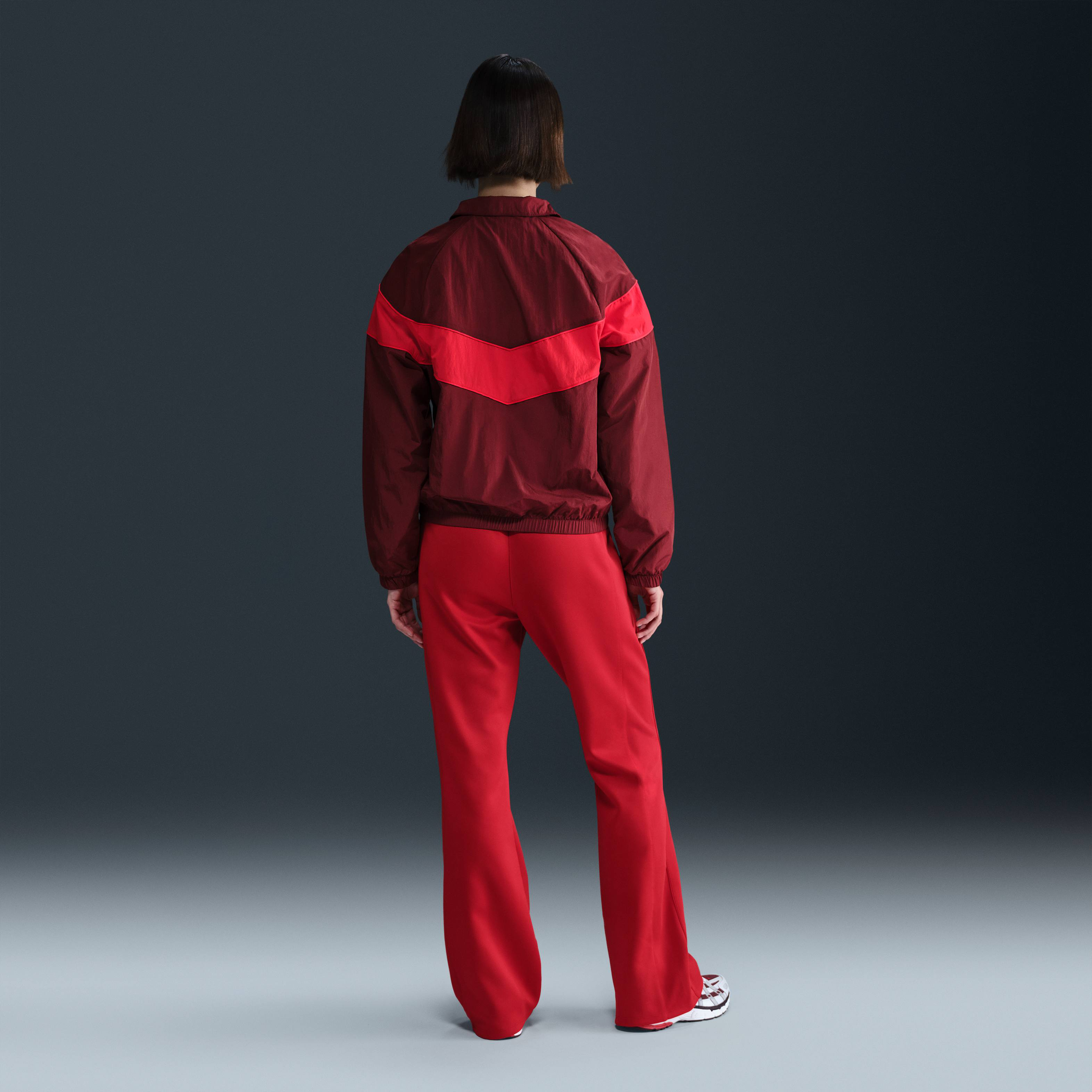 نايكي سبورتسوير ويندرانر image number 3