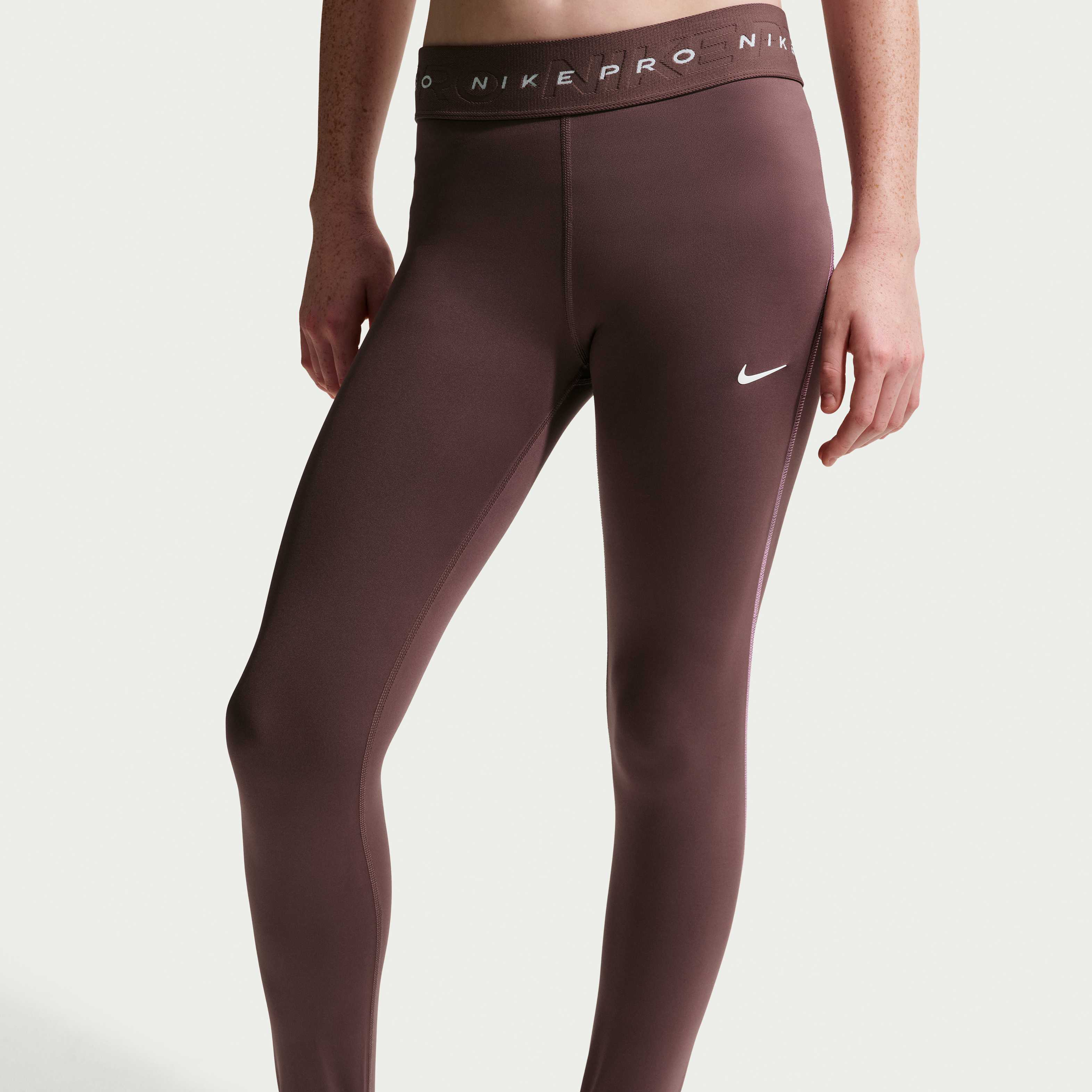 Nike Pro image number 1