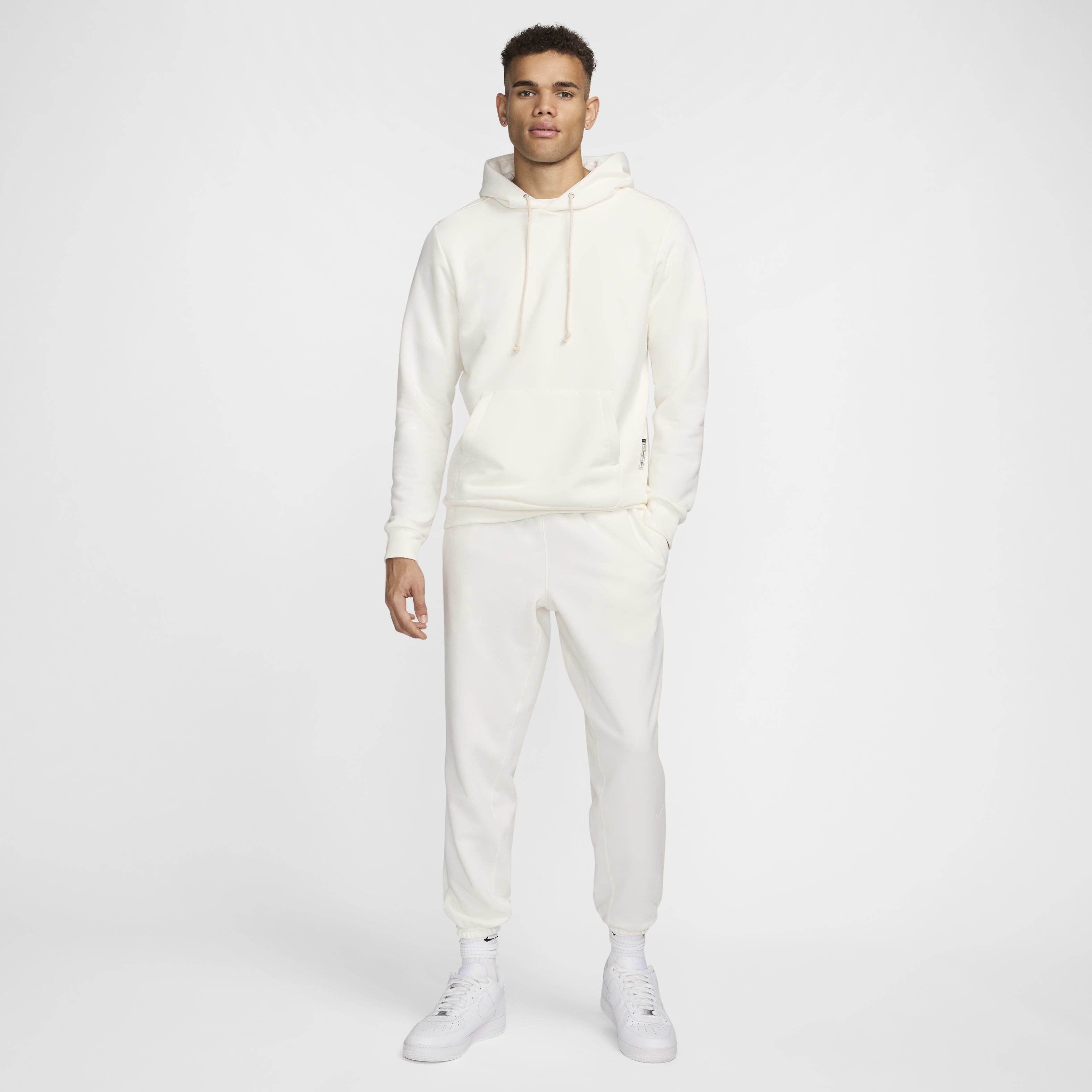 Nike Standard Issue image number 9