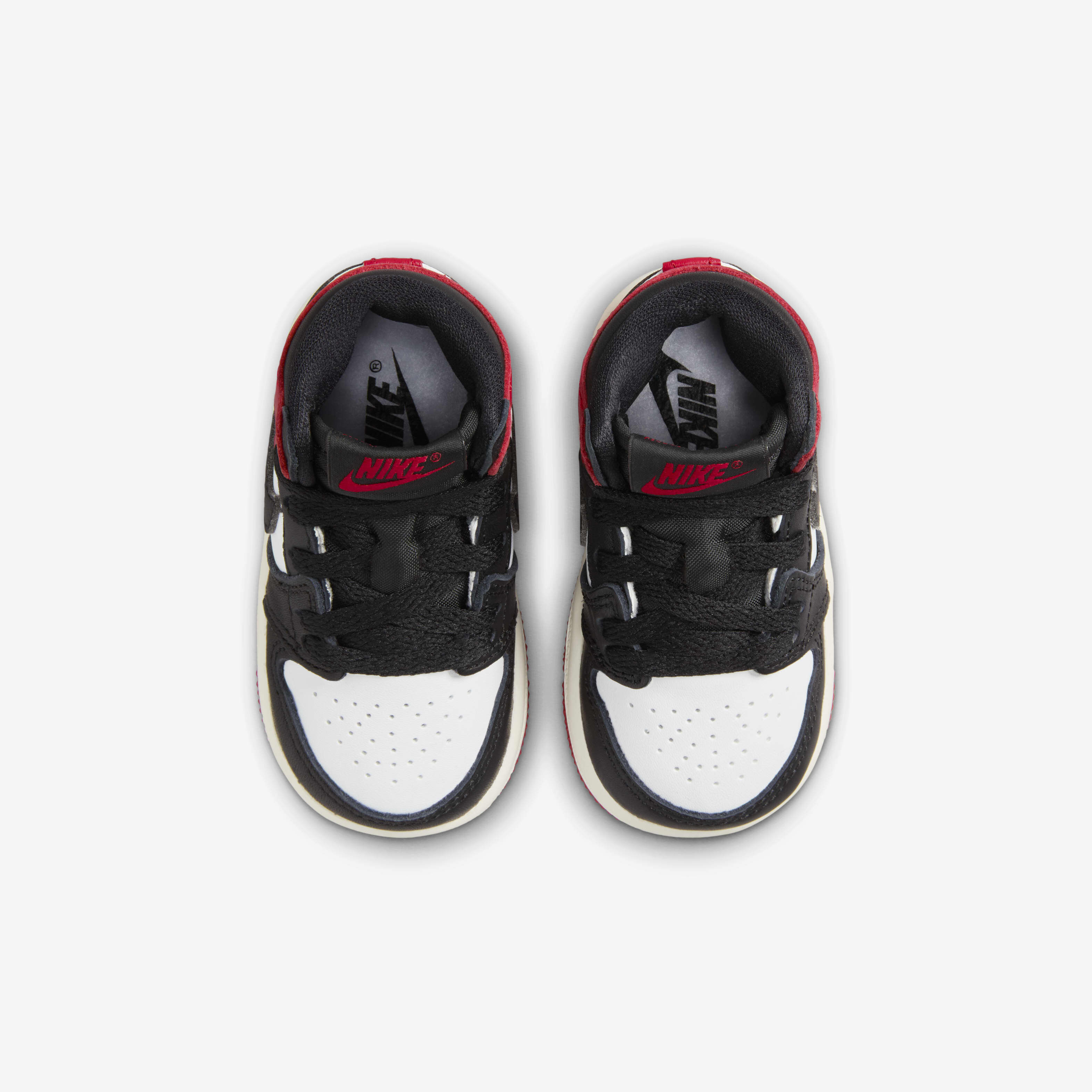 Jordan 1 Retro High OG image number 3
