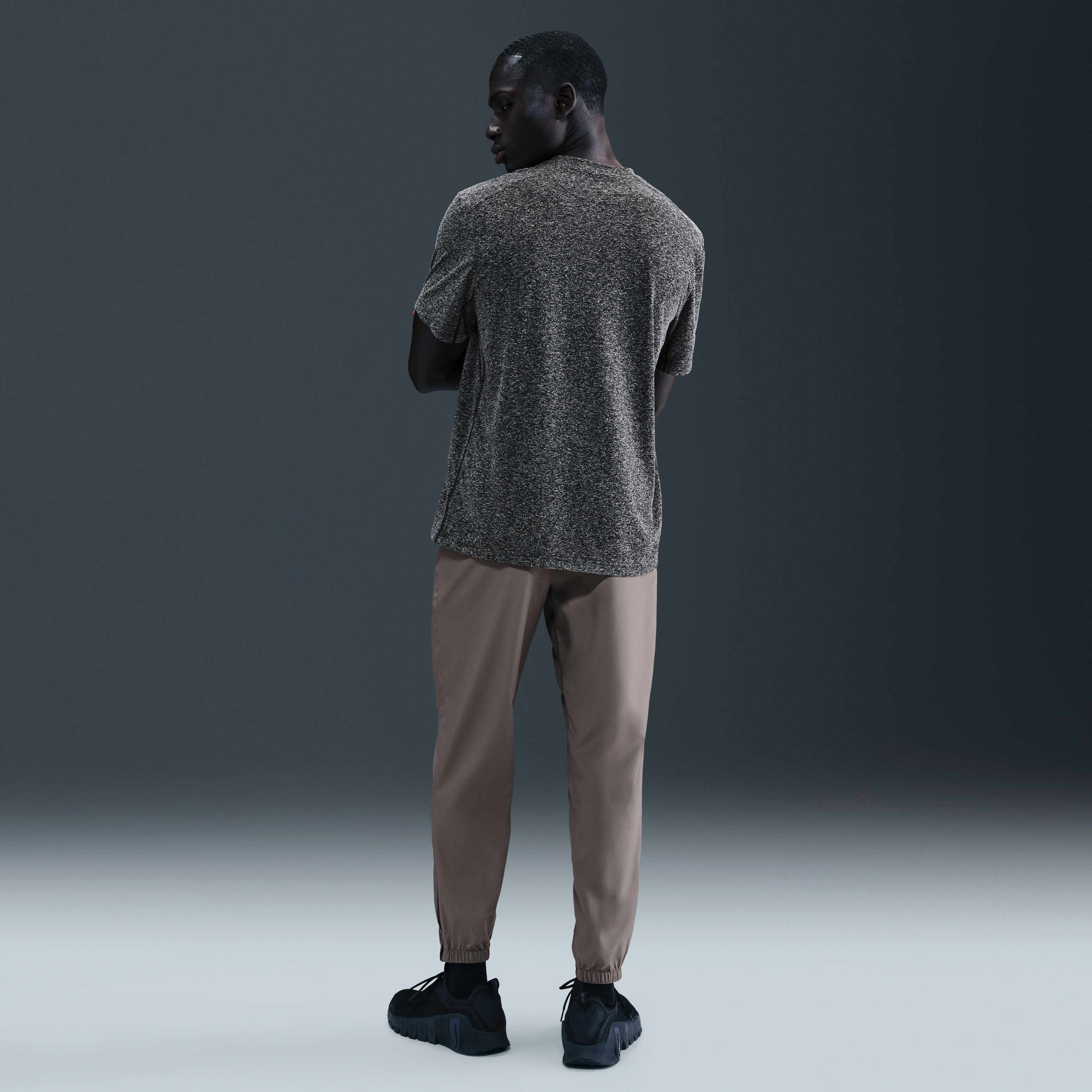 نايكي فورم image number 3