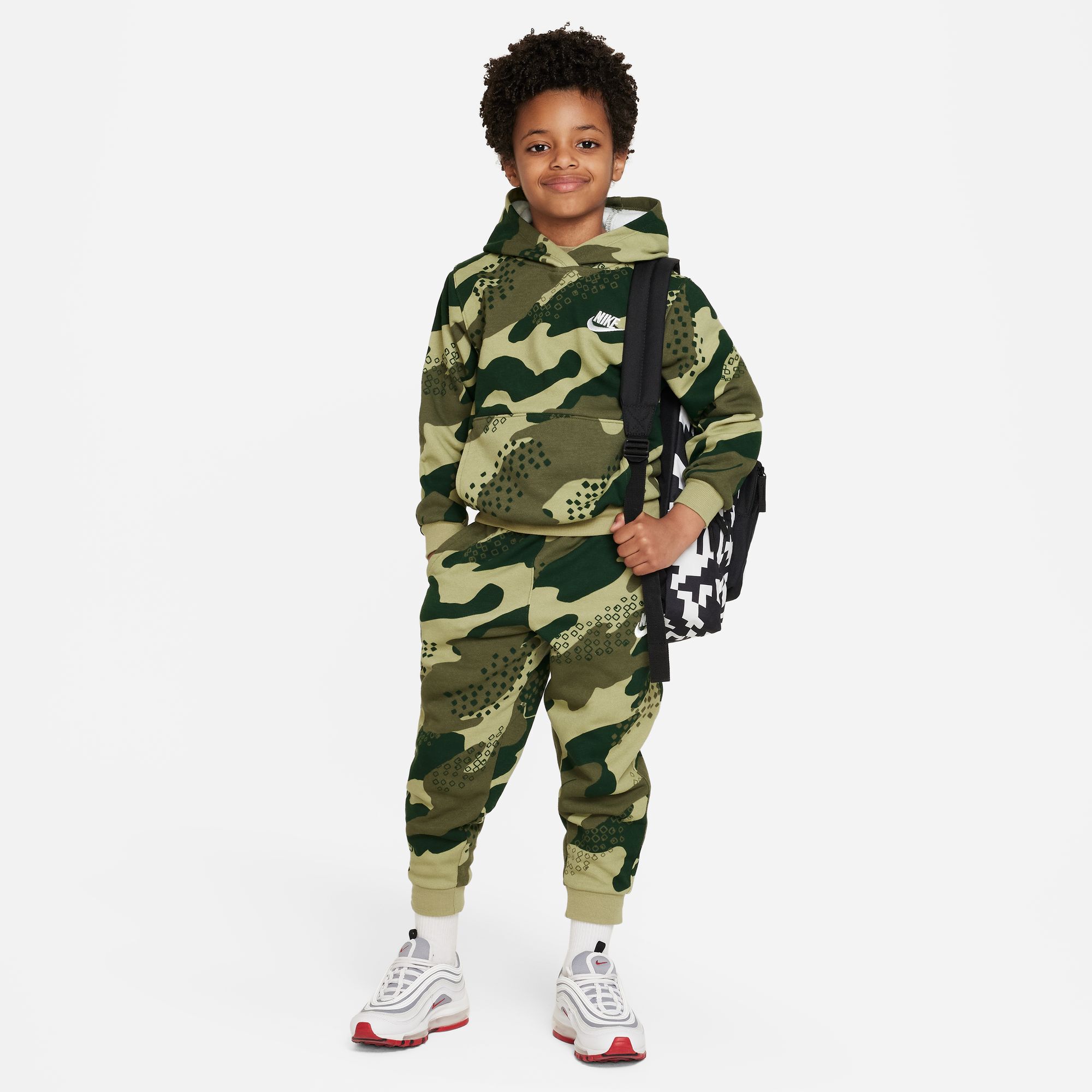 Boys nike cheap camo shoes