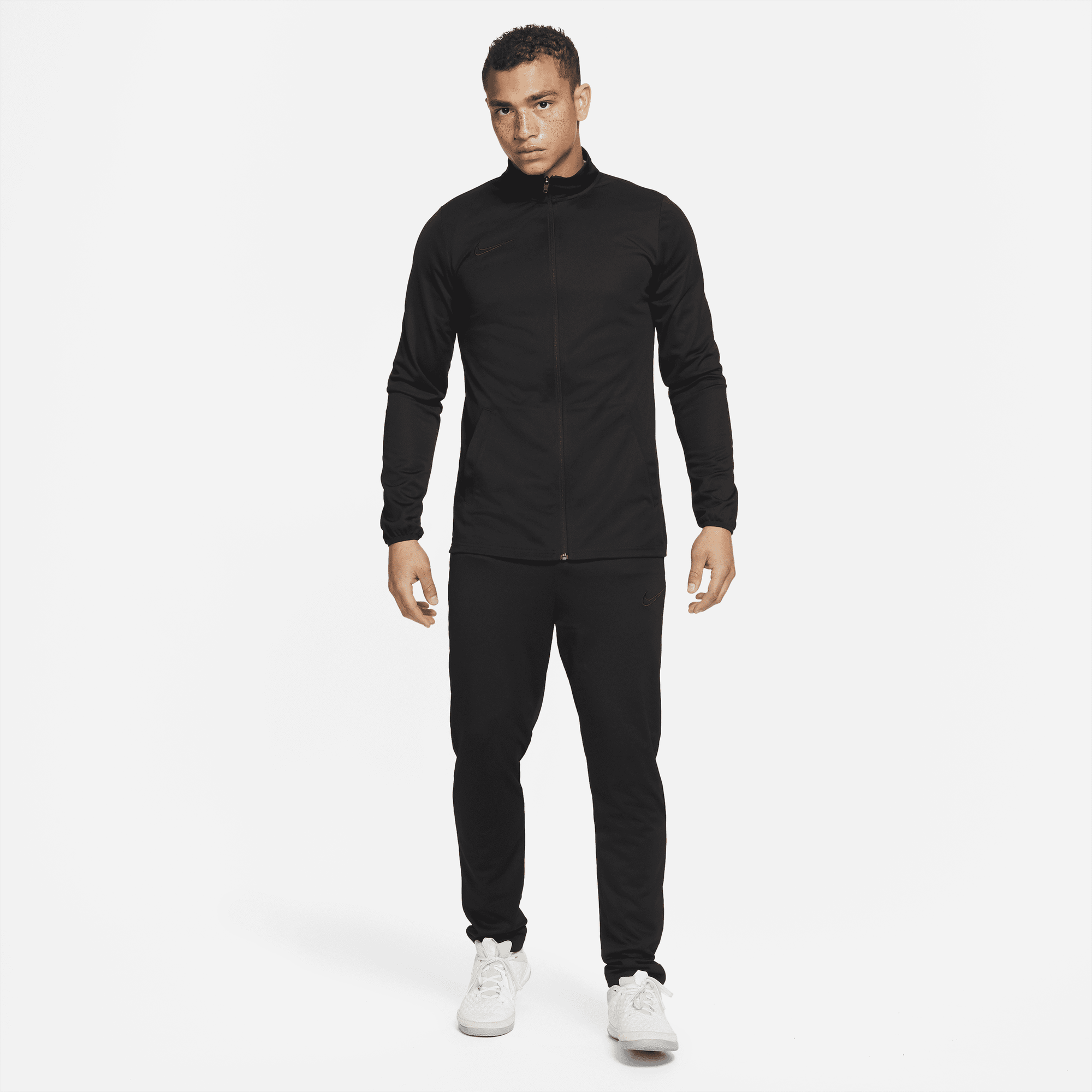 Nike standard online fit tracksuit