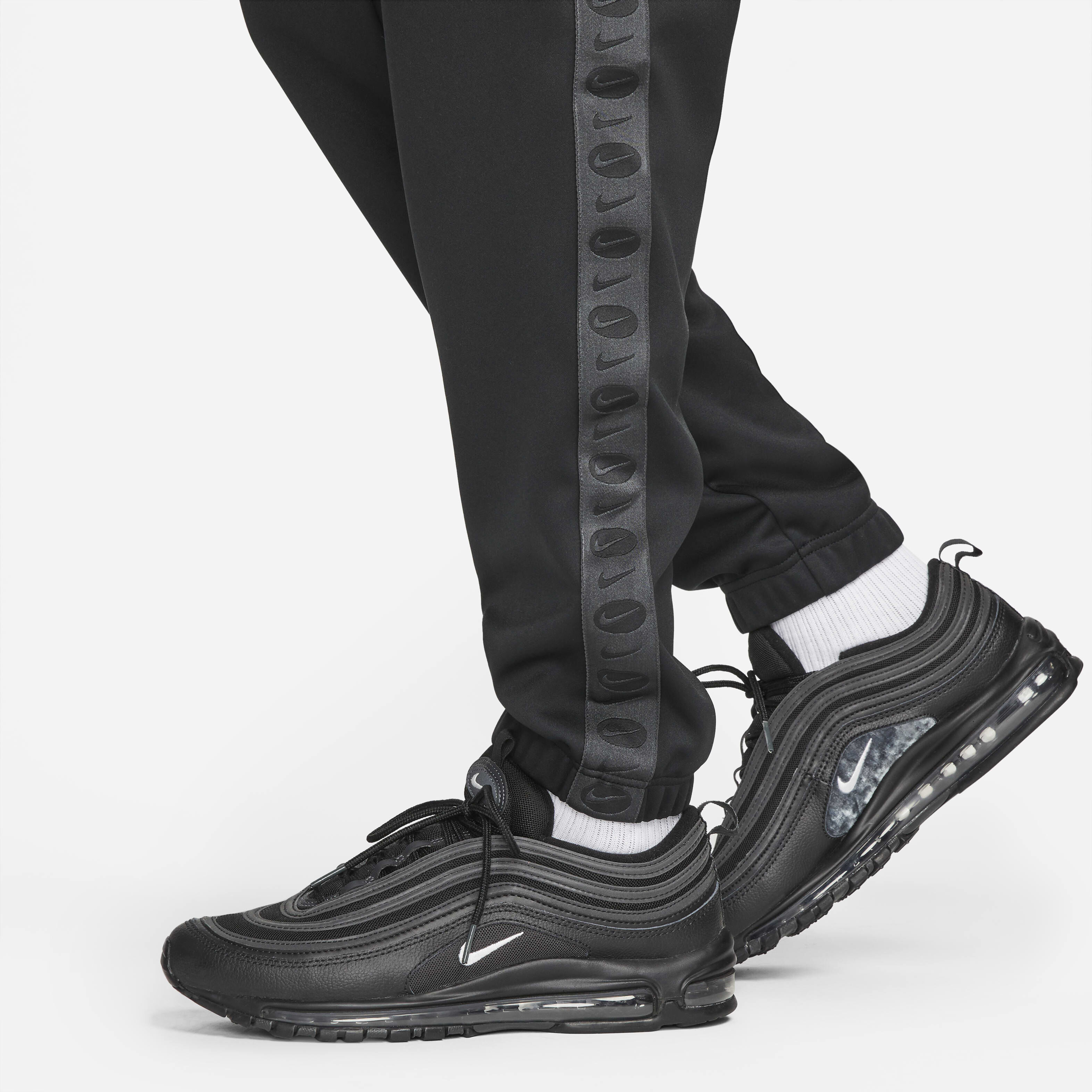 Nike Sportswear Swoosh League image number 3