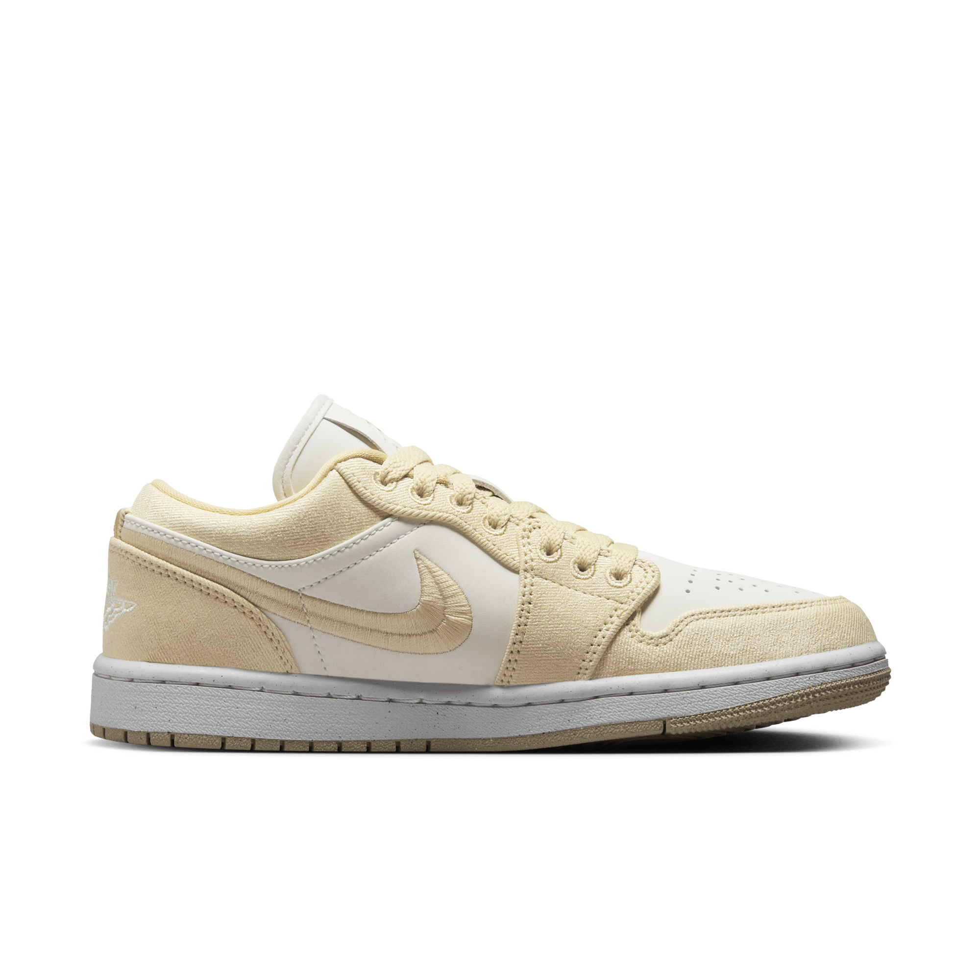 Shop Air Jordan 1 Low SE Women s Shoes Nike KSA
