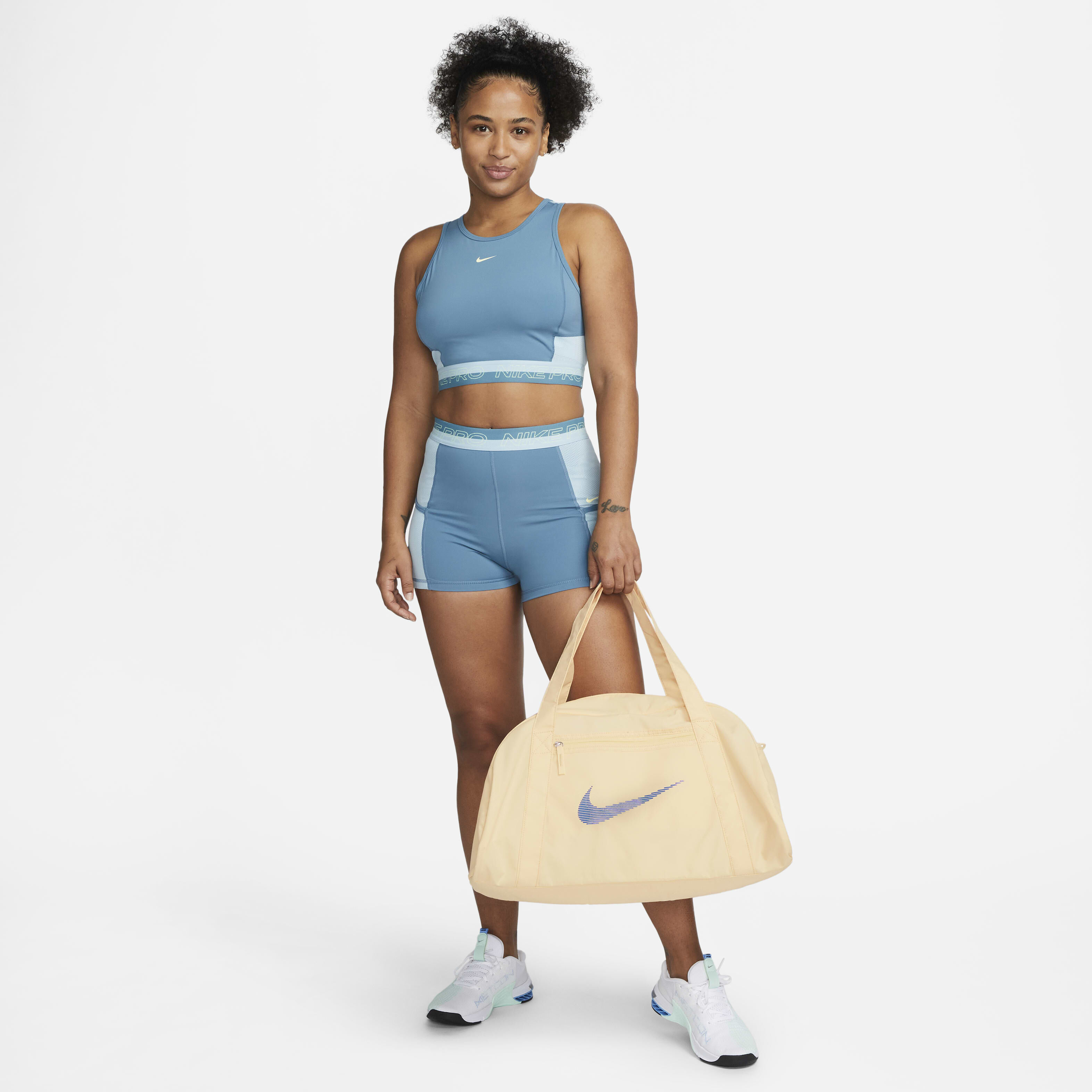 大人気 ☆NIKE☆ GYM CLUB DUFFLE BAG 24L PALE VANILLA 大人気 ☆NIKE☆ GYM CLUB DUFFLE BAG 24L PALE VANILLA (Nike