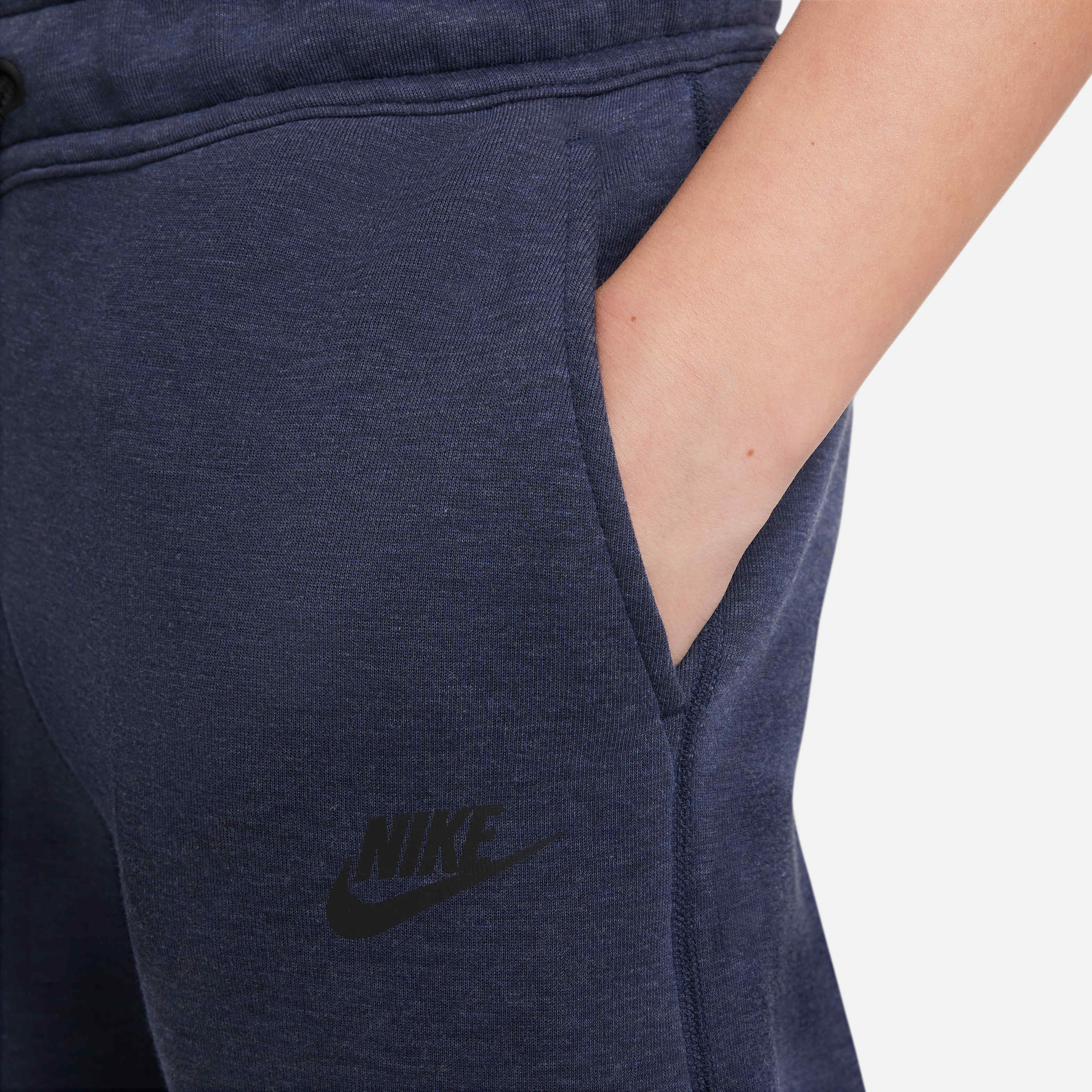 Nike Sportswear Tech Fleece image number 3