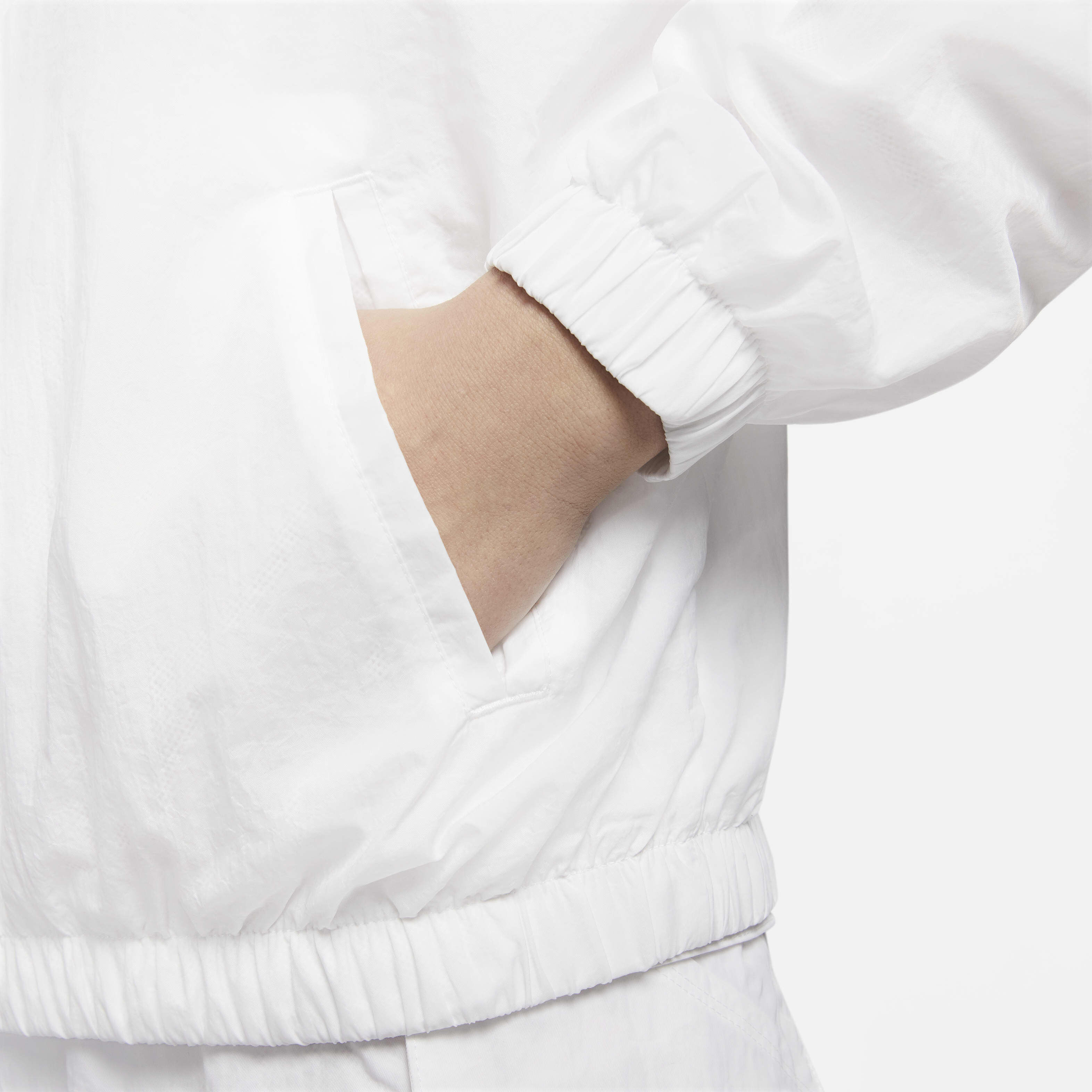 Nike Sportswear Essential Windrunner image number 4