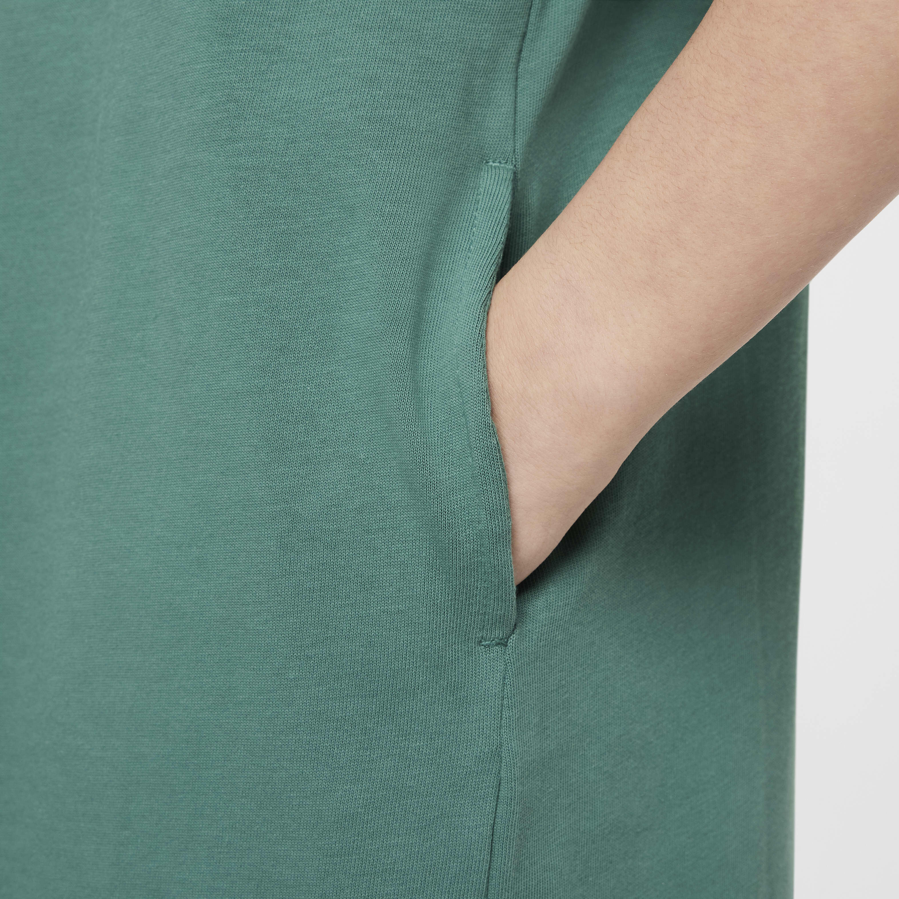 نايكي سبورتسوير image number 3