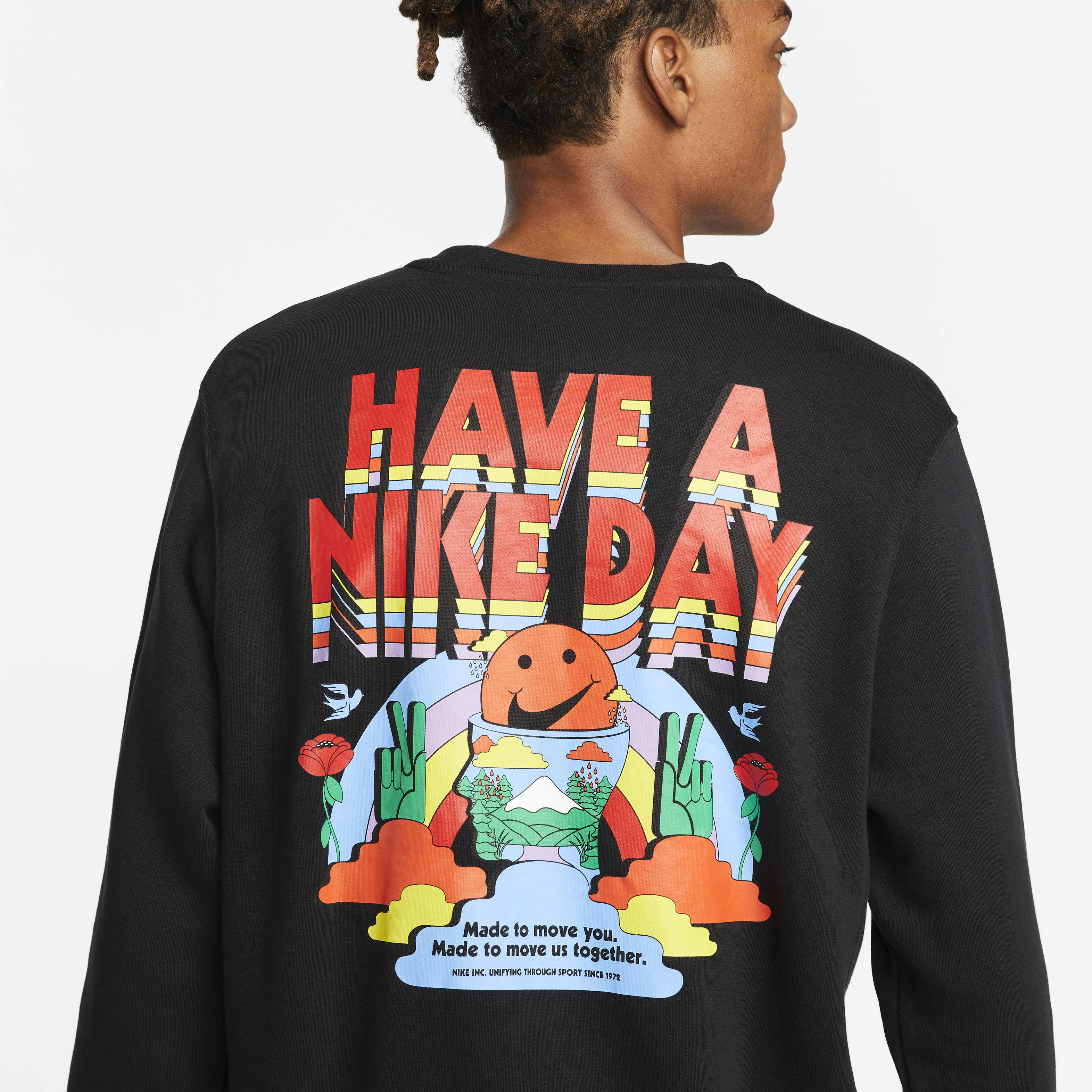 Buy Nike Sportswear Men s Fleece Crew Nike Saudi Official