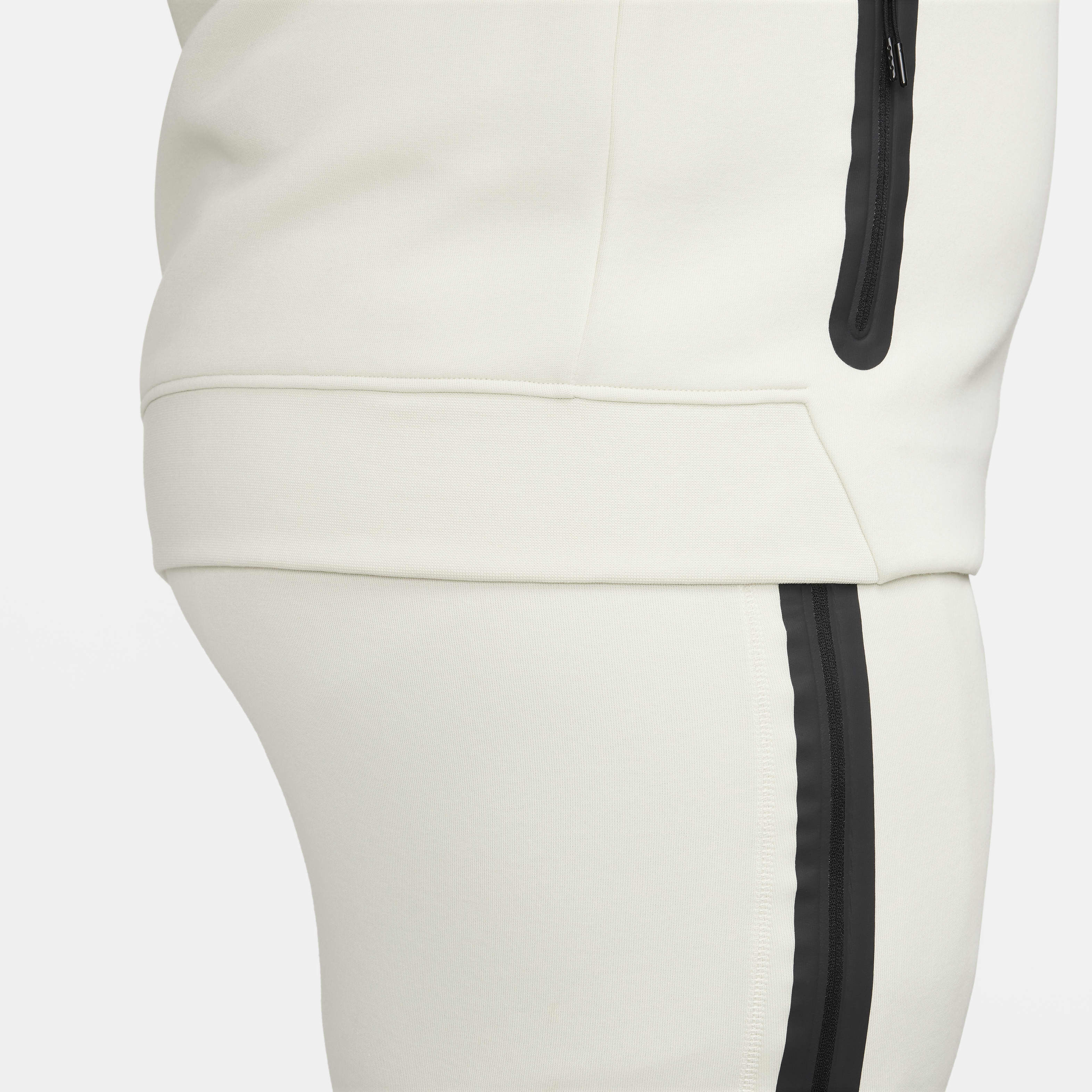 نايكي سبورتسوير تك فليس ويندرانر image number 18