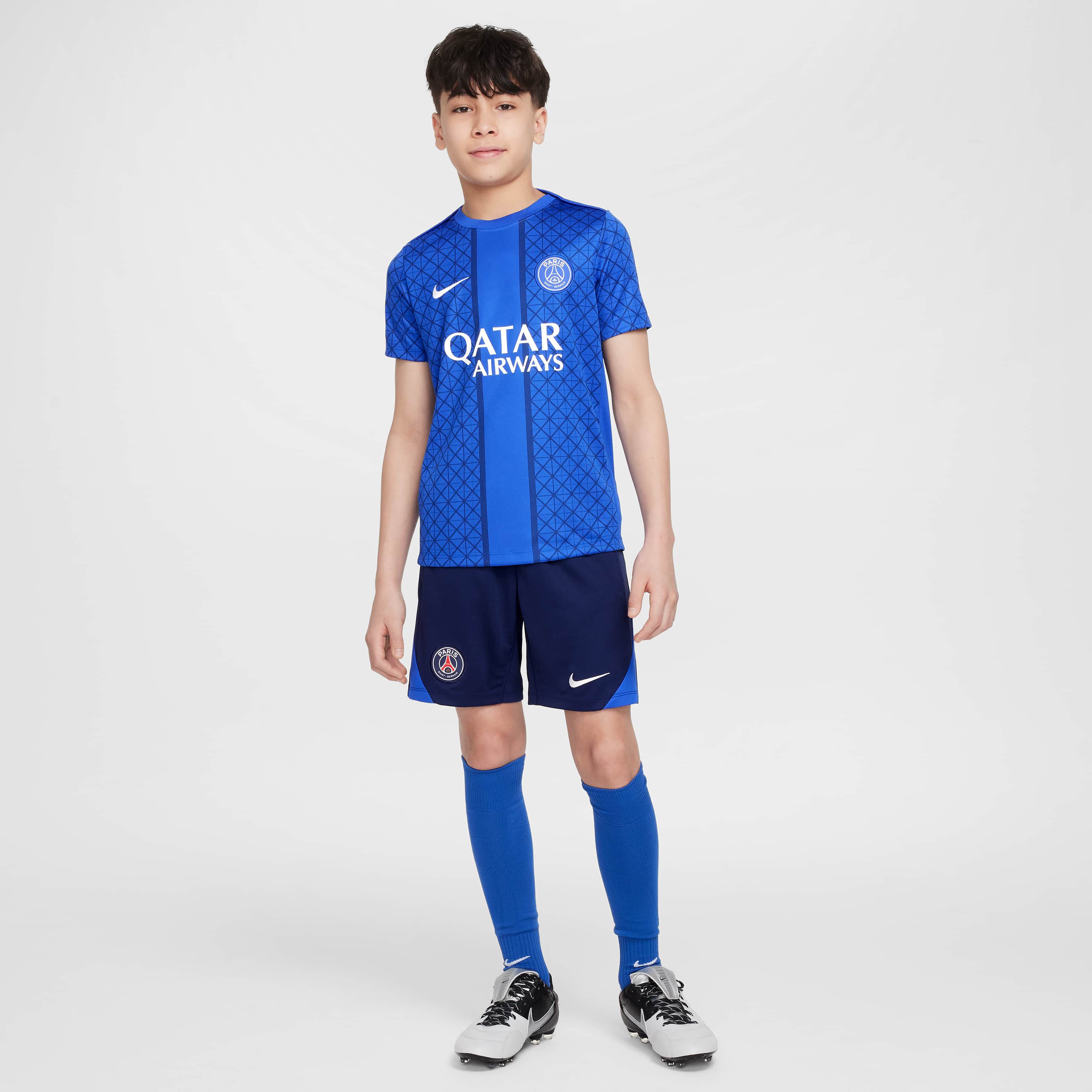 Paris Saint-Germain Strike image number 8