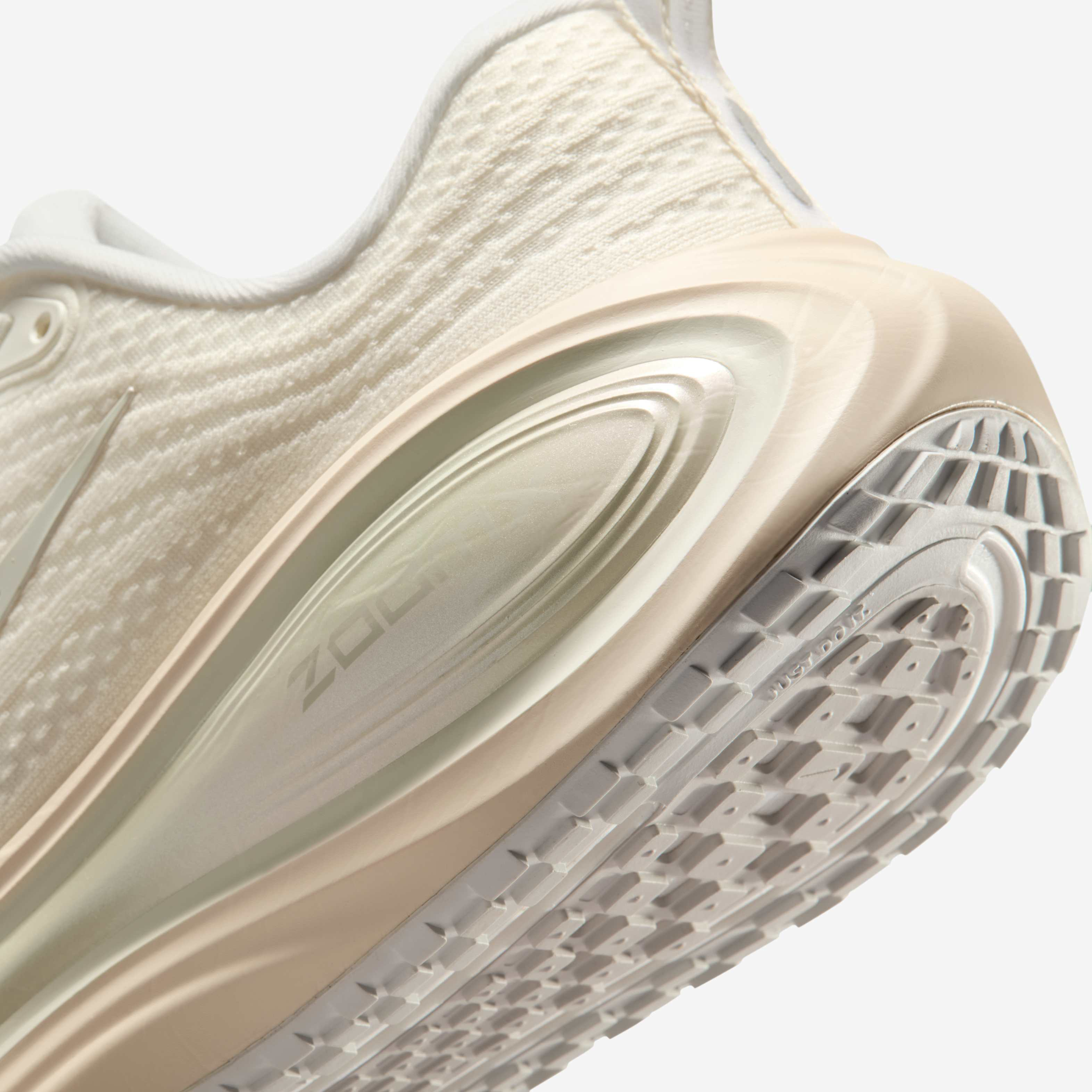 نايكي فوميرو بلاس image number 7